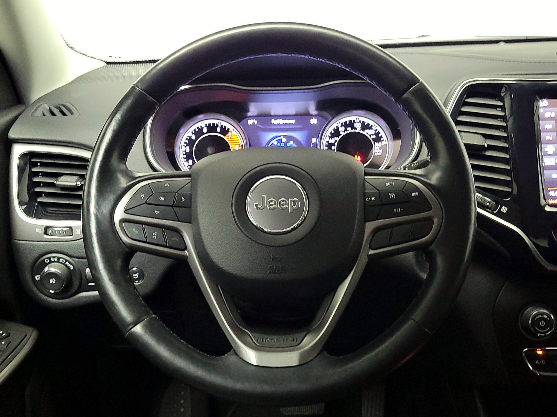 Thumbnail: 2020 Jeep Cherokee - 10
