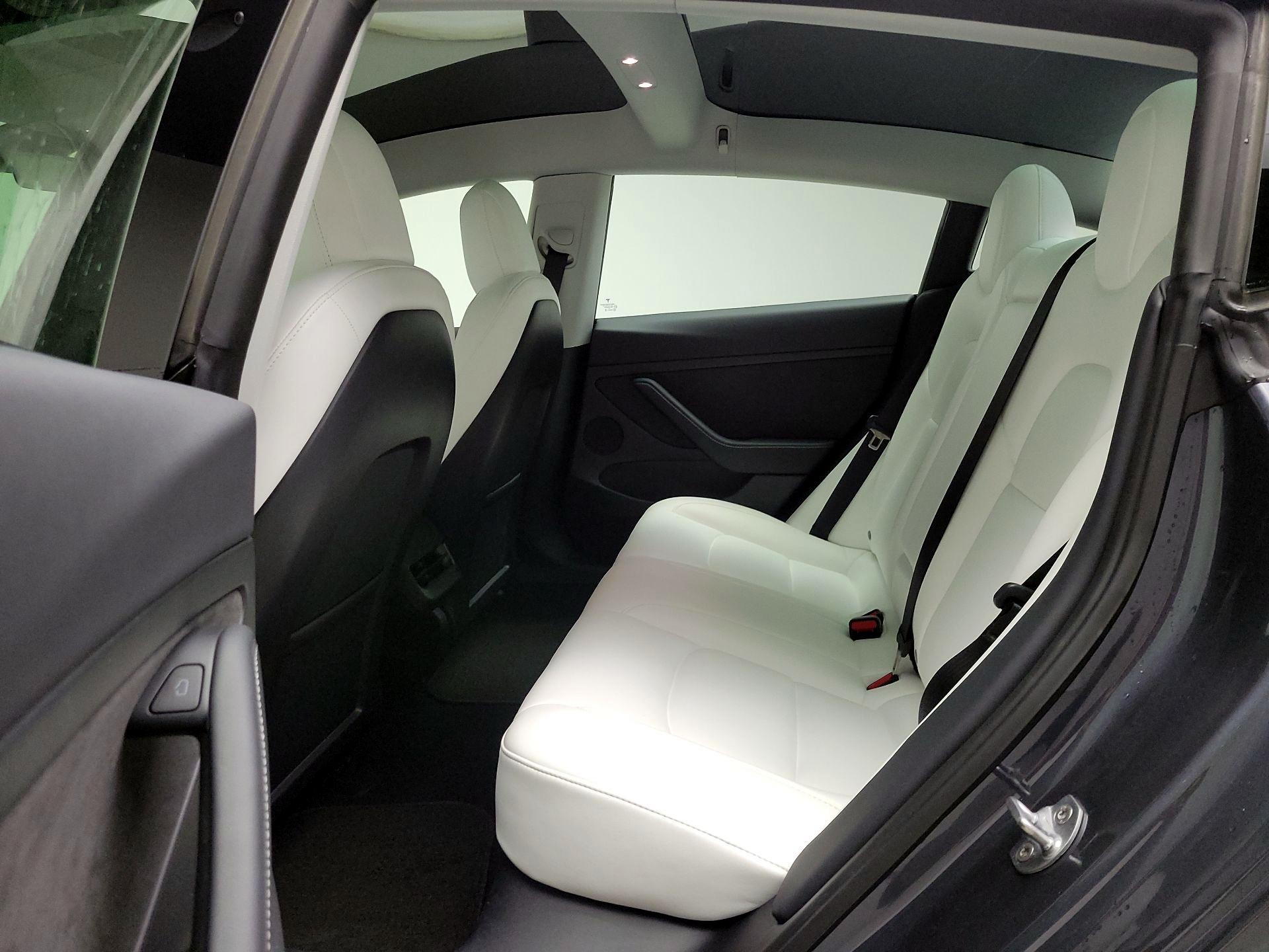 Thumbnail: 2022 Tesla Model 3 - 18