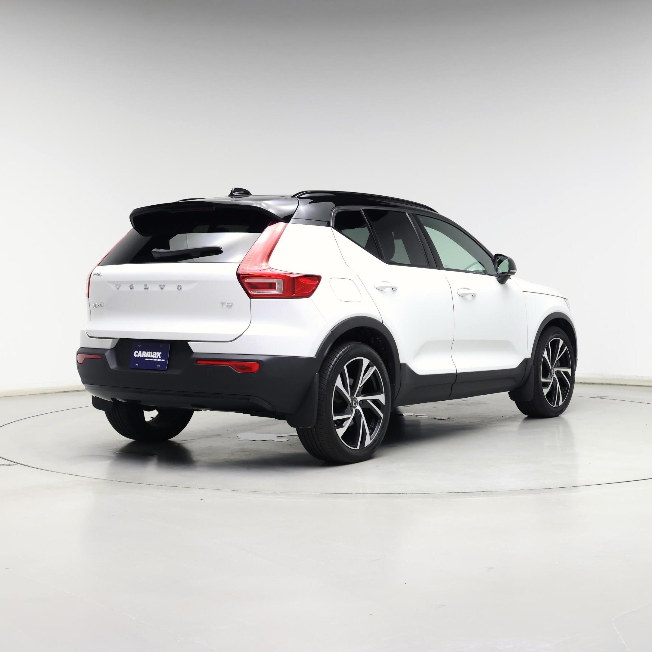 Thumbnail: 2021 Volvo XC40 - 8