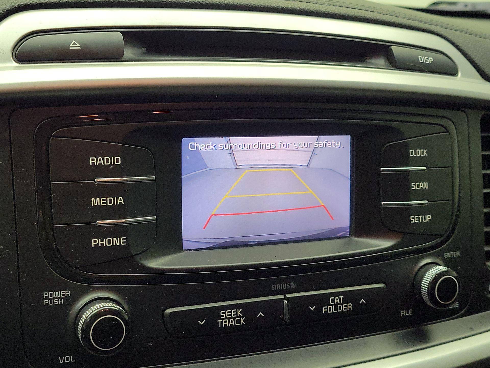 Thumbnail: 2017 Kia Sorento - 12