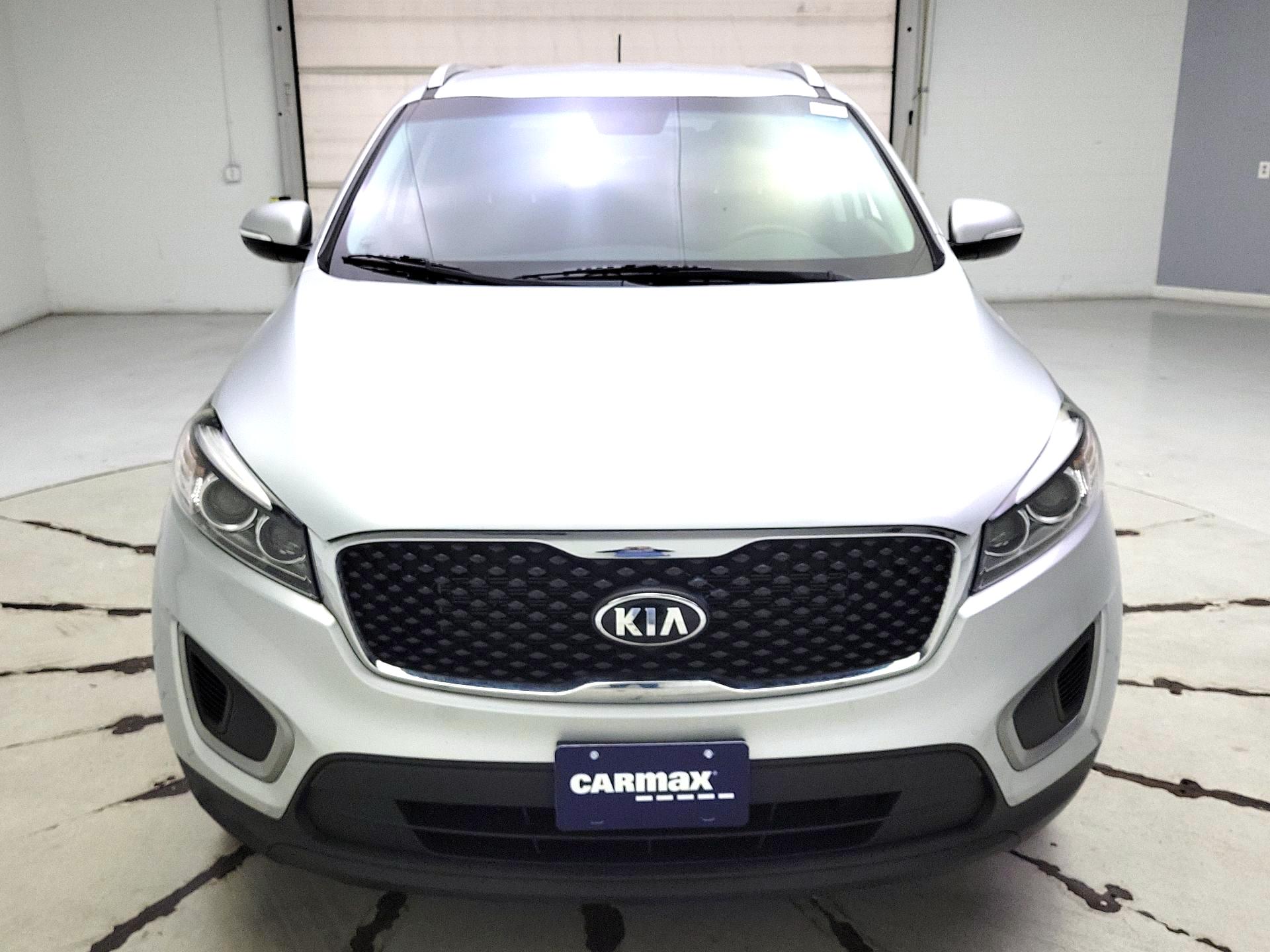 Thumbnail: 2017 Kia Sorento - 2