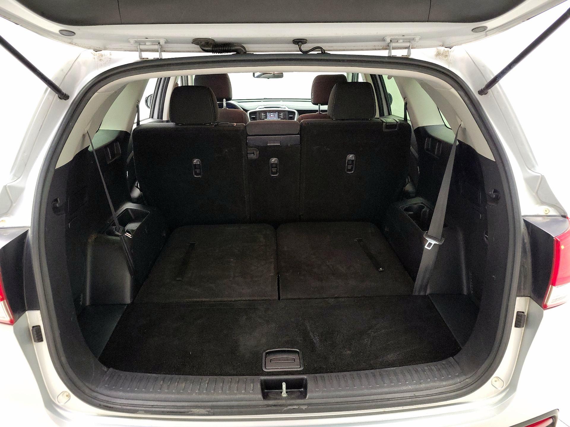 Thumbnail: 2017 Kia Sorento - 20