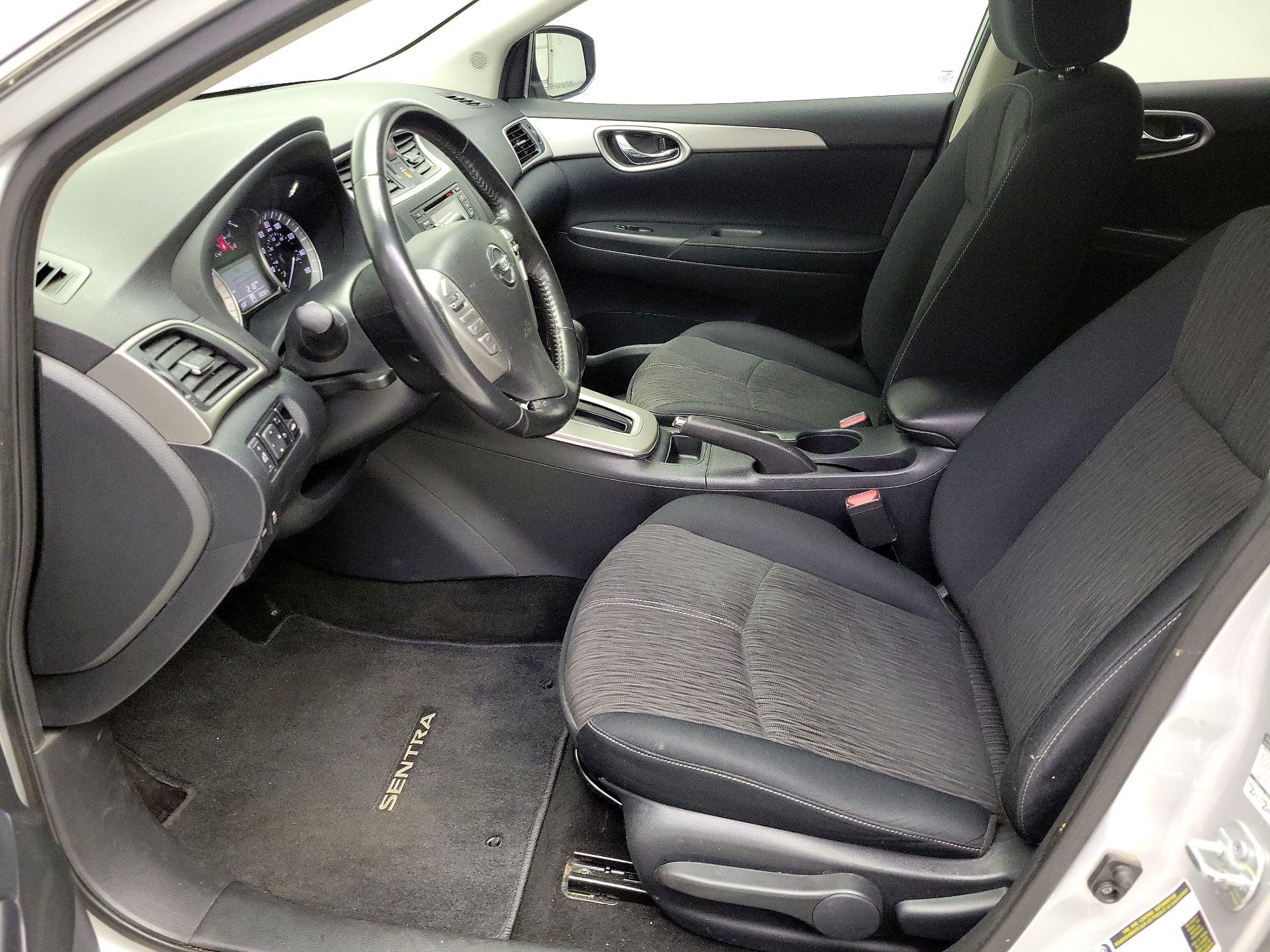 Thumbnail: 2015 Nissan Sentra - 11