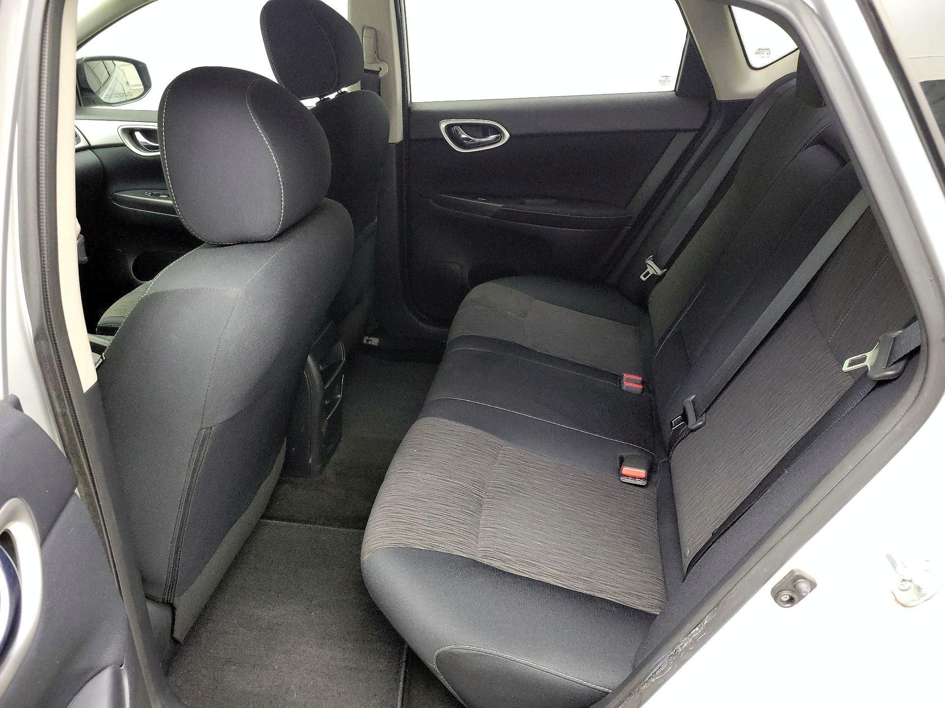 Thumbnail: 2015 Nissan Sentra - 19