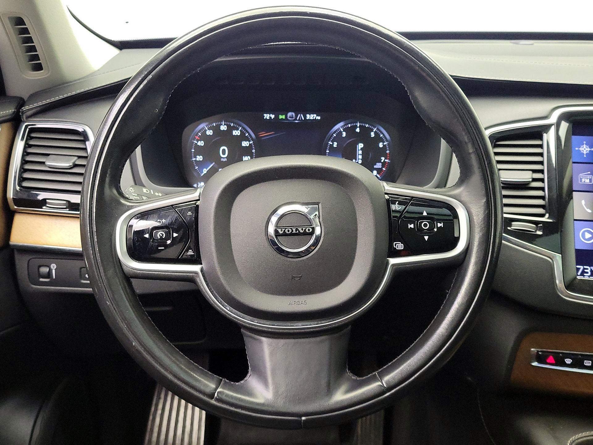 Thumbnail: 2017 Volvo XC90 - 10