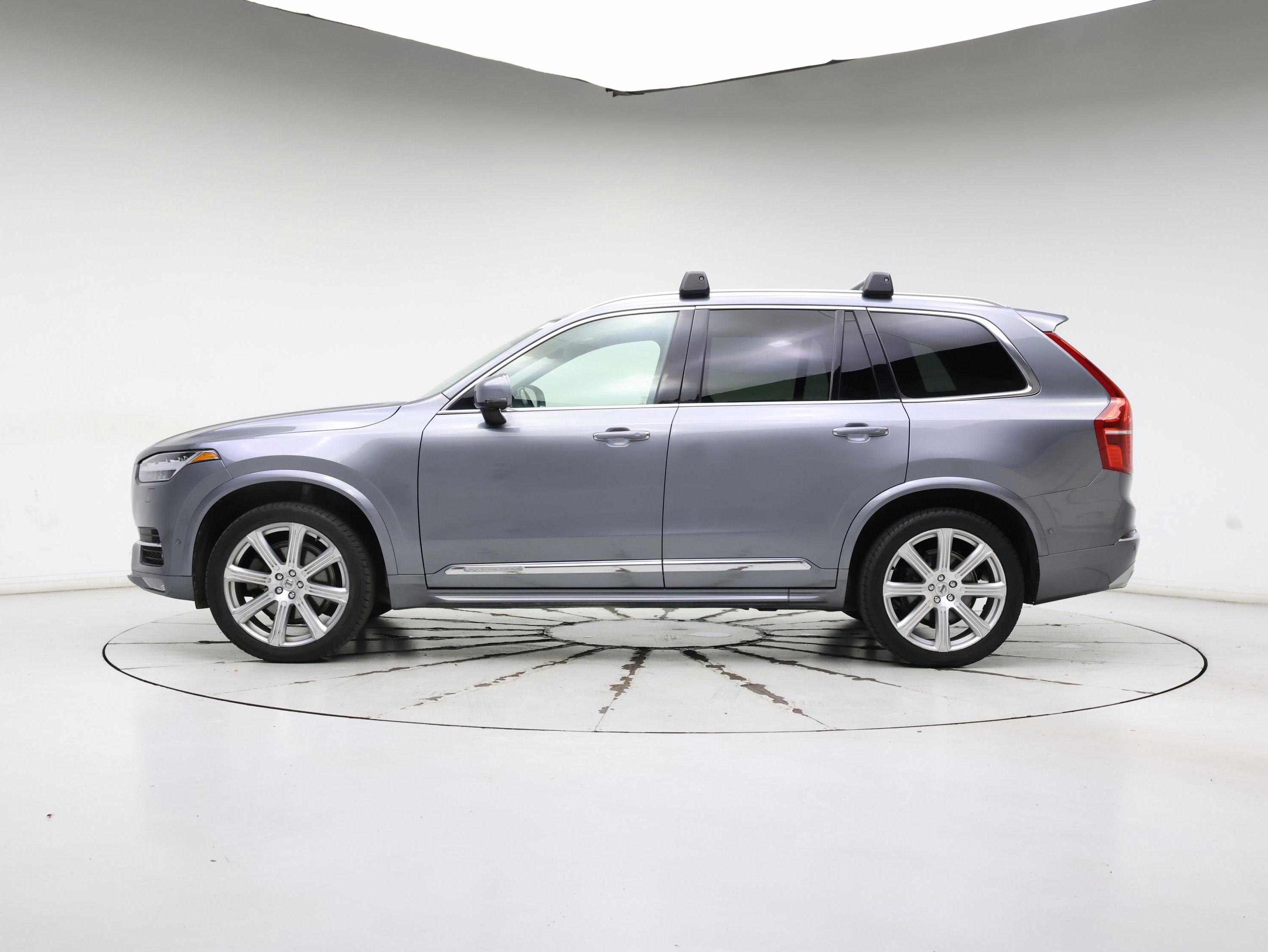 Thumbnail: 2017 Volvo XC90 - 3