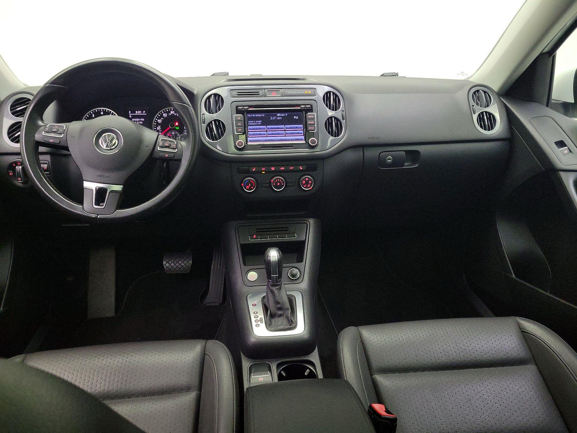 Thumbnail: 2015 Volkswagen Tiguan - 9