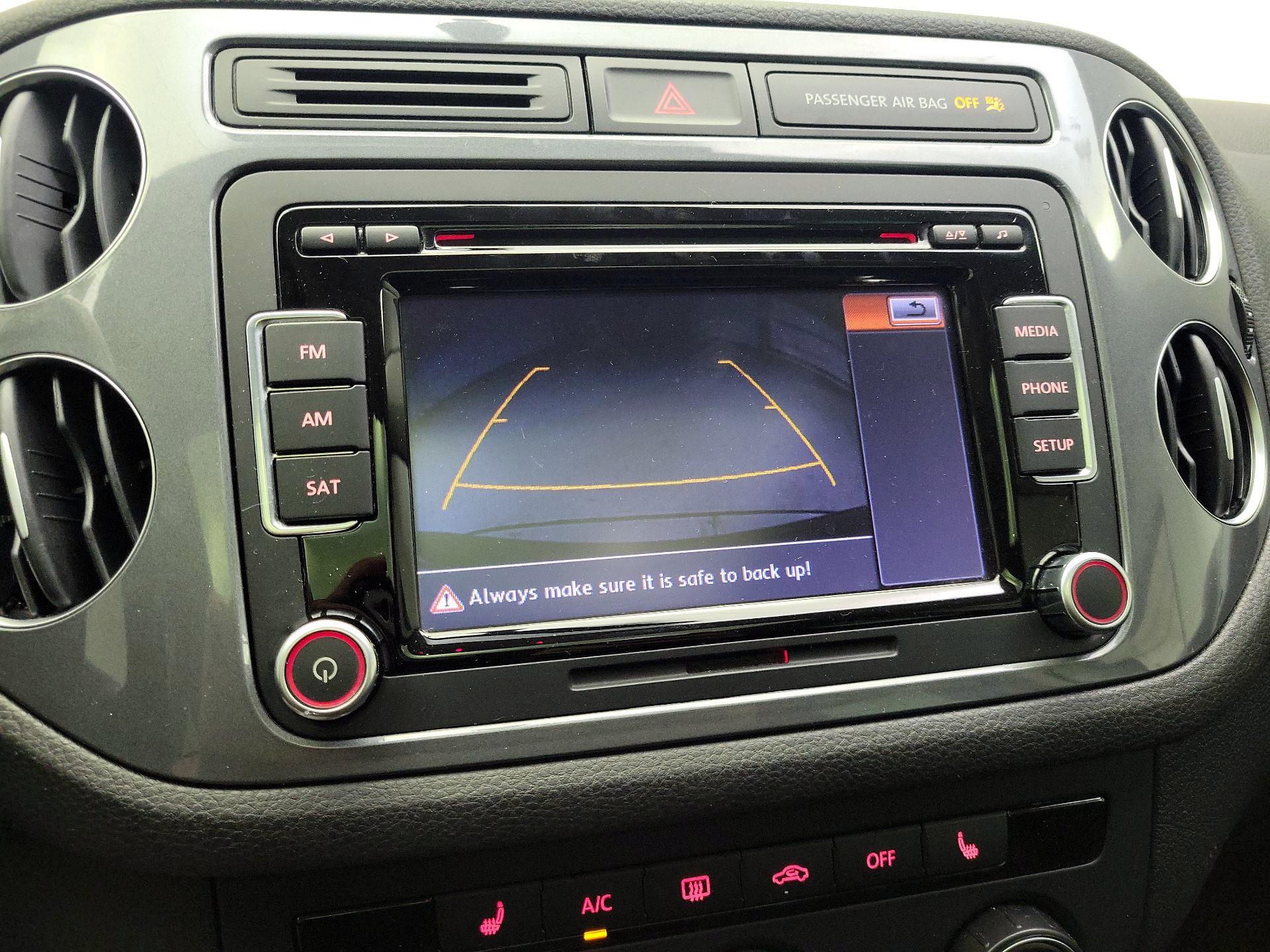 Thumbnail: 2015 Volkswagen Tiguan - 14