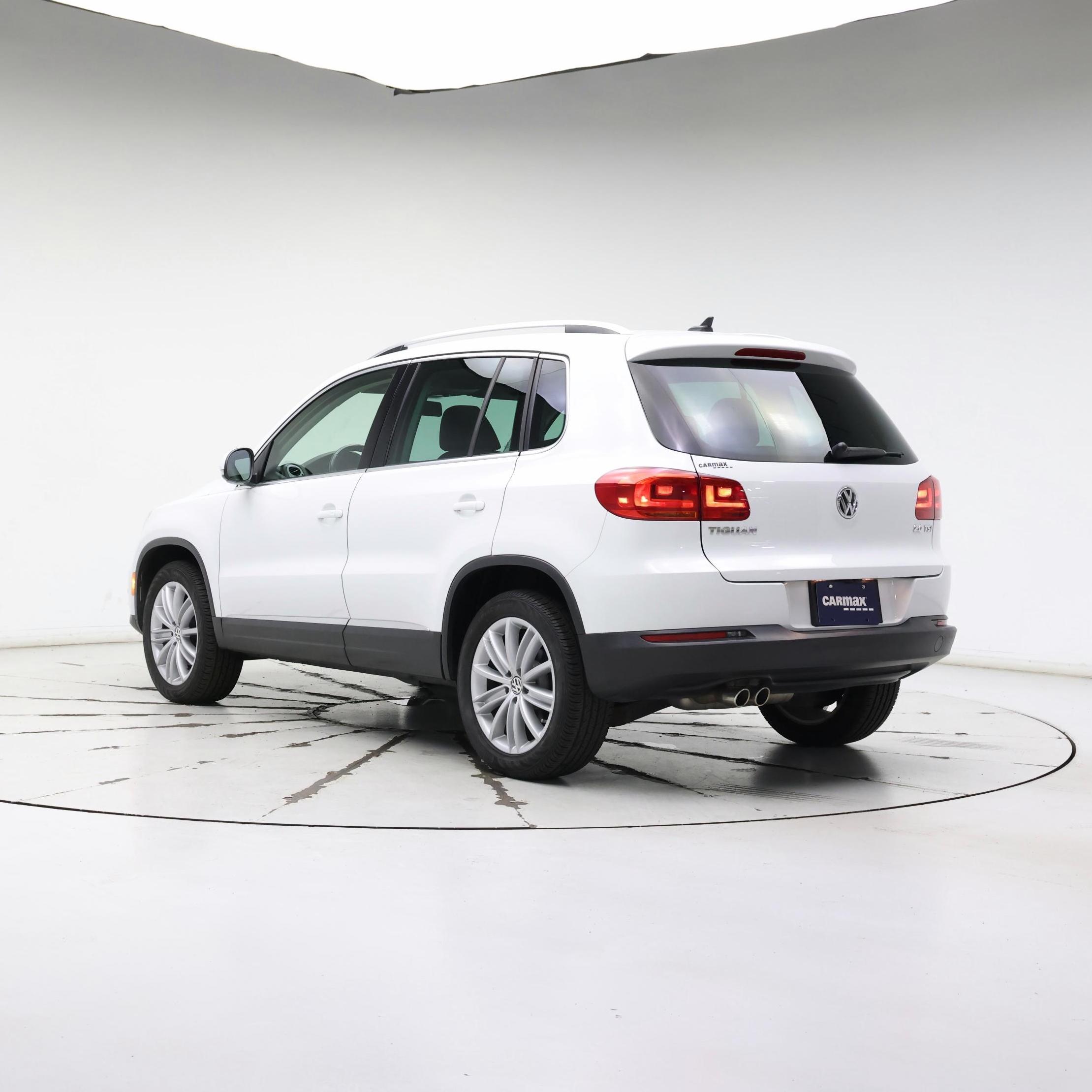 Thumbnail: 2015 Volkswagen Tiguan - 2