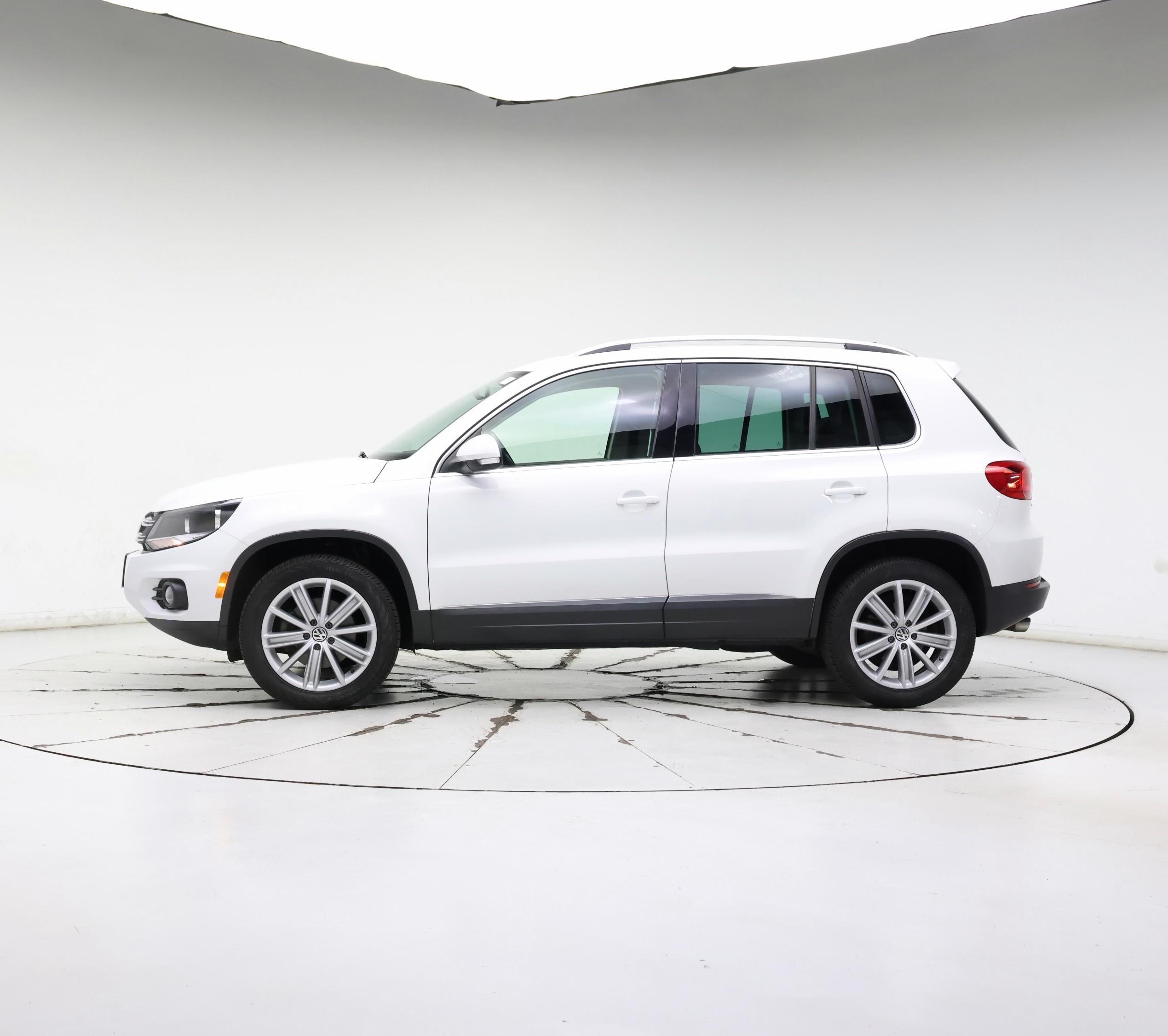 Thumbnail: 2015 Volkswagen Tiguan - 3