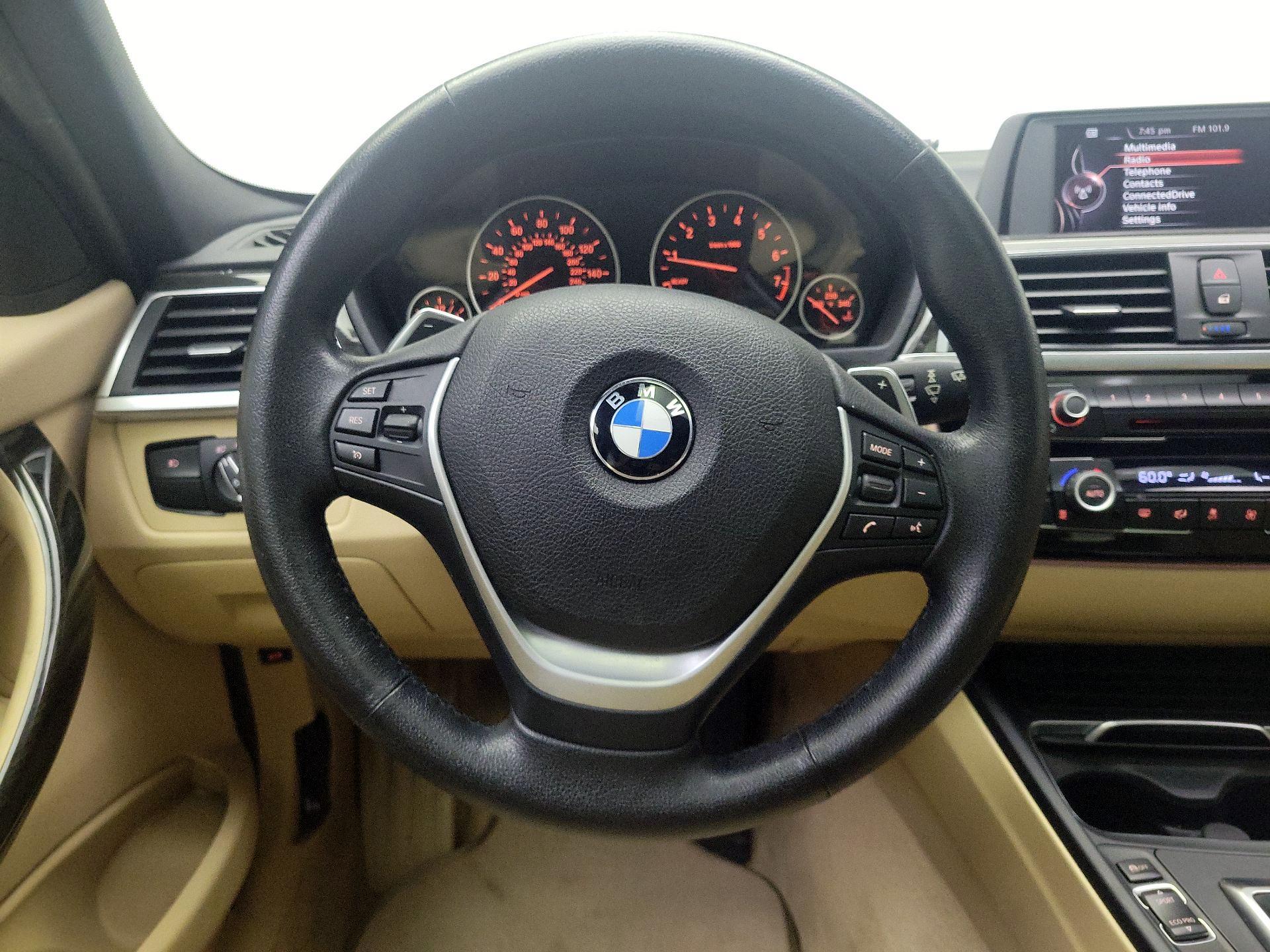 Thumbnail: 2016 BMW 3 Series - 10
