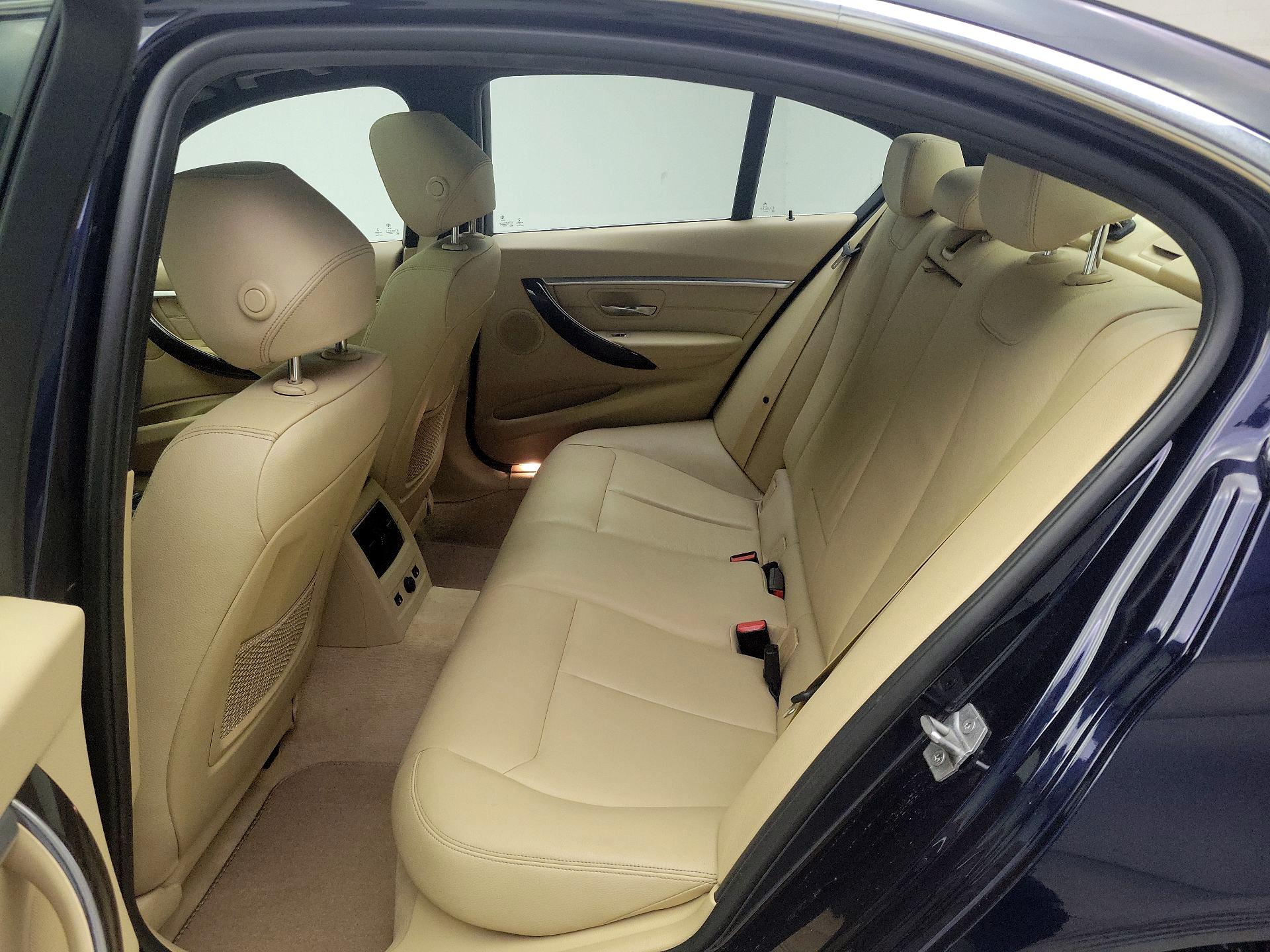 Thumbnail: 2016 BMW 3 Series - 20