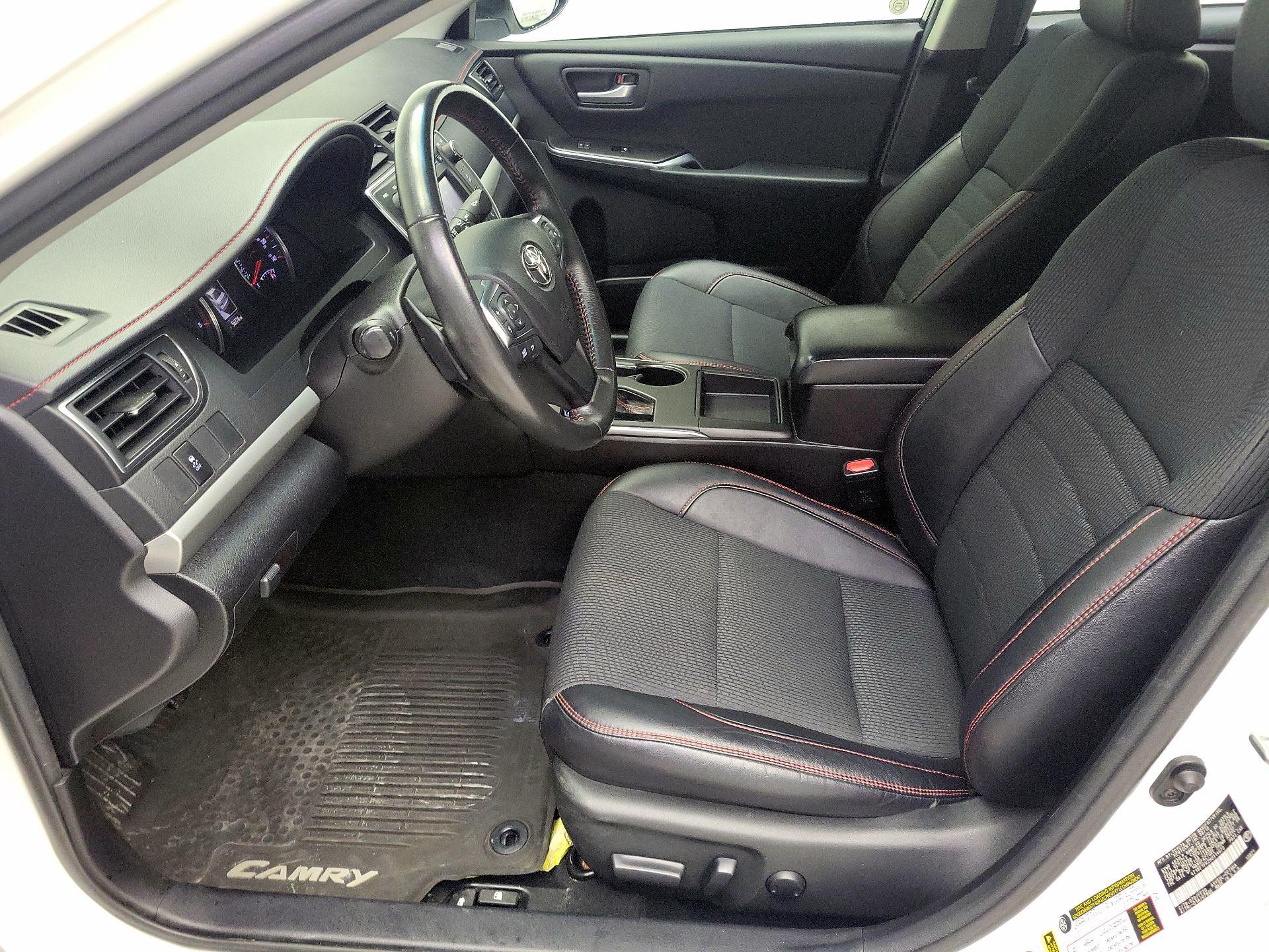 Thumbnail: 2017 Toyota Camry - 11