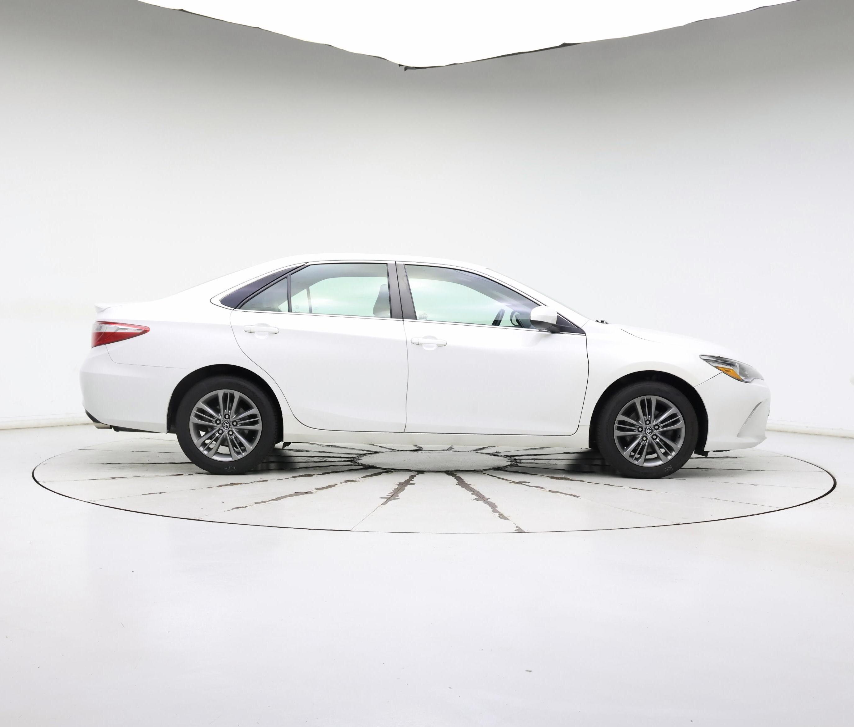 Thumbnail: 2017 Toyota Camry - 7