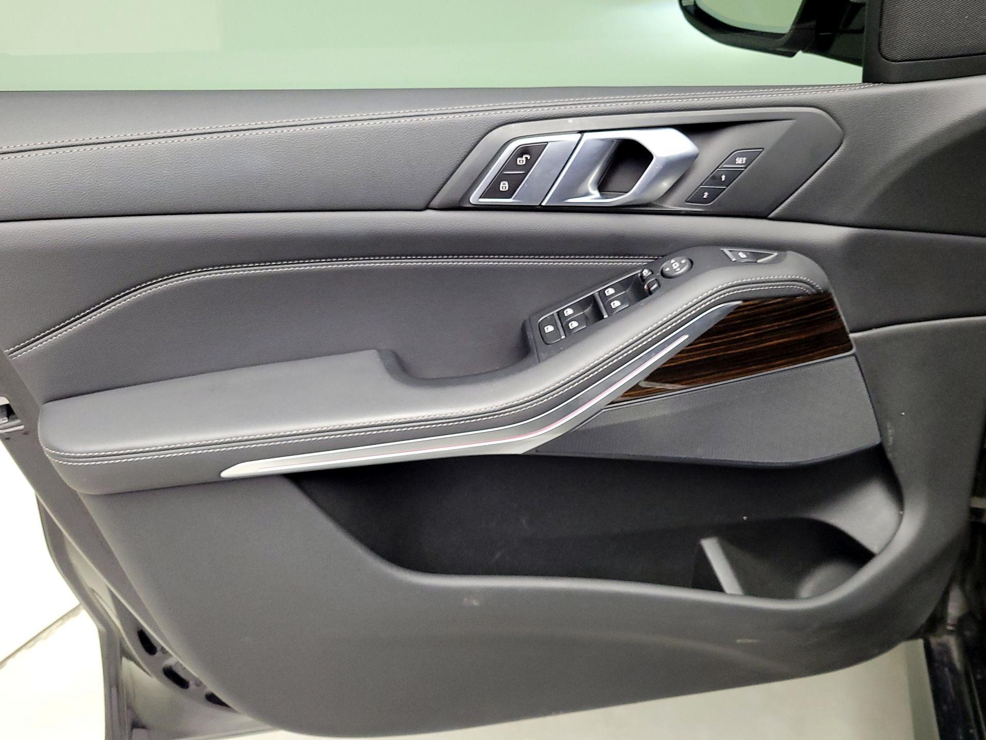 Thumbnail: 2020 BMW X5 - 12
