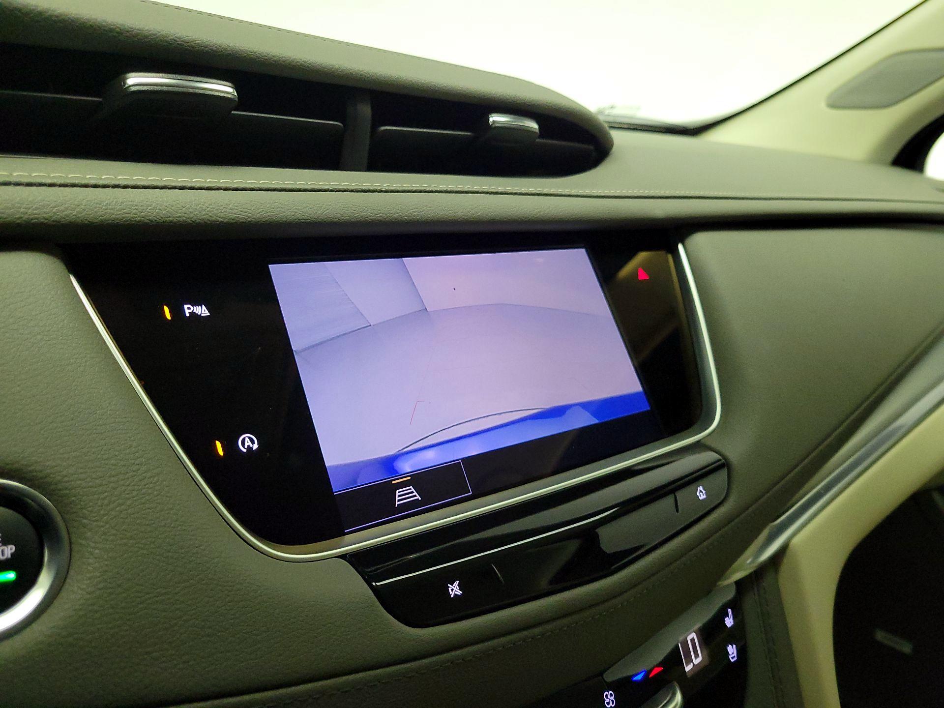 Thumbnail: 2023 Cadillac XT5 - 14