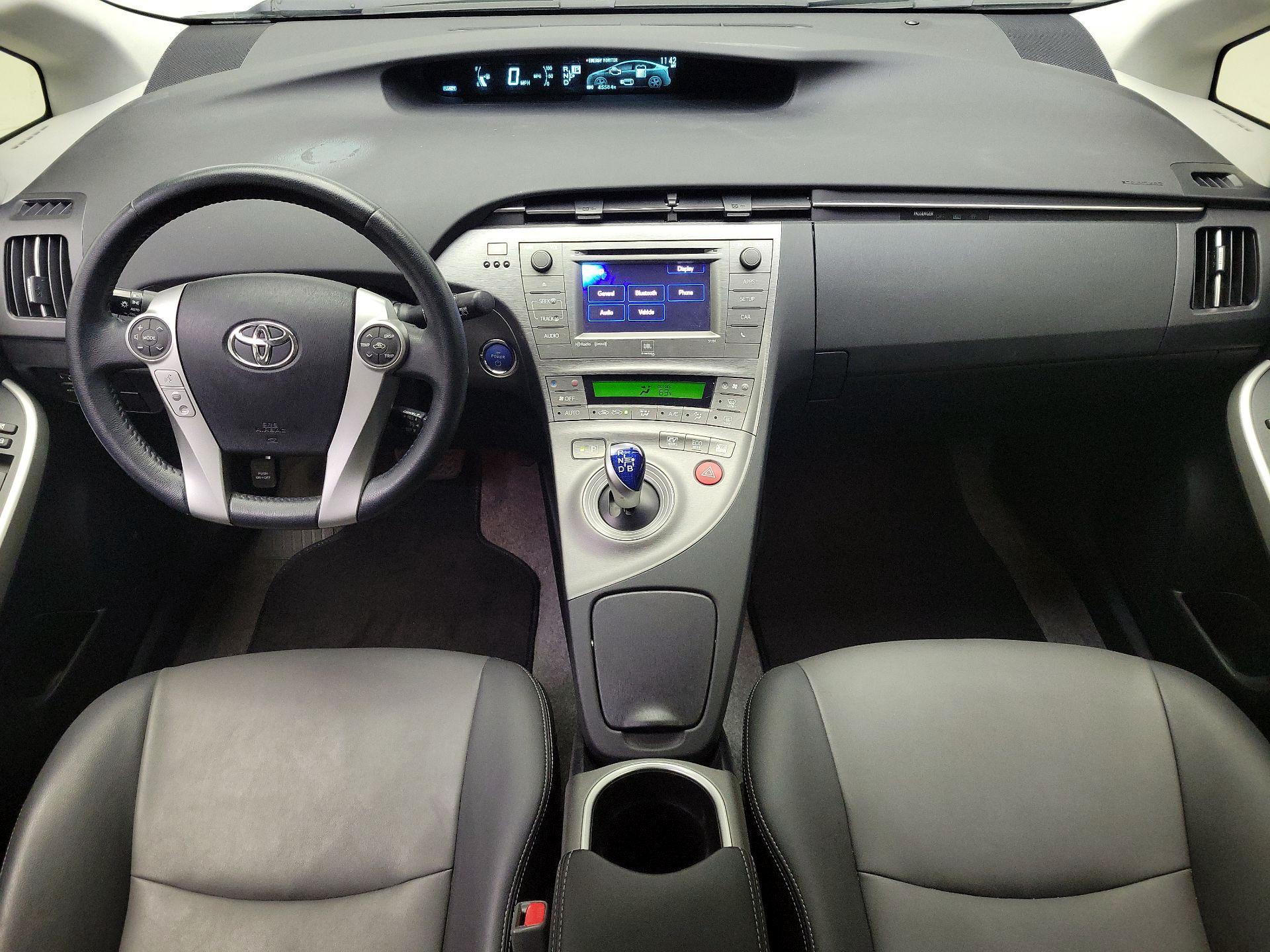 Thumbnail: 2014 Toyota Prius - 9