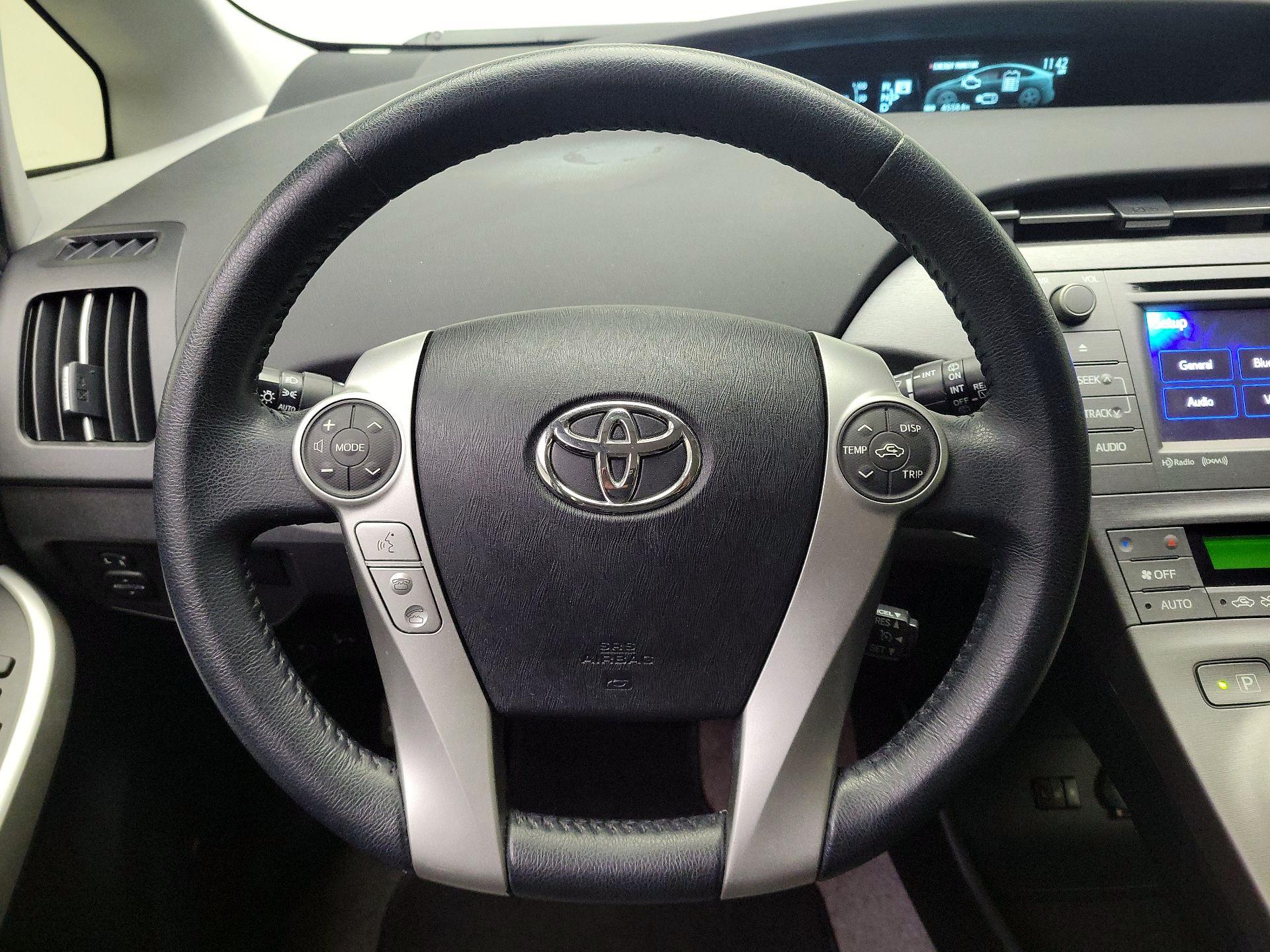 Thumbnail: 2014 Toyota Prius - 10