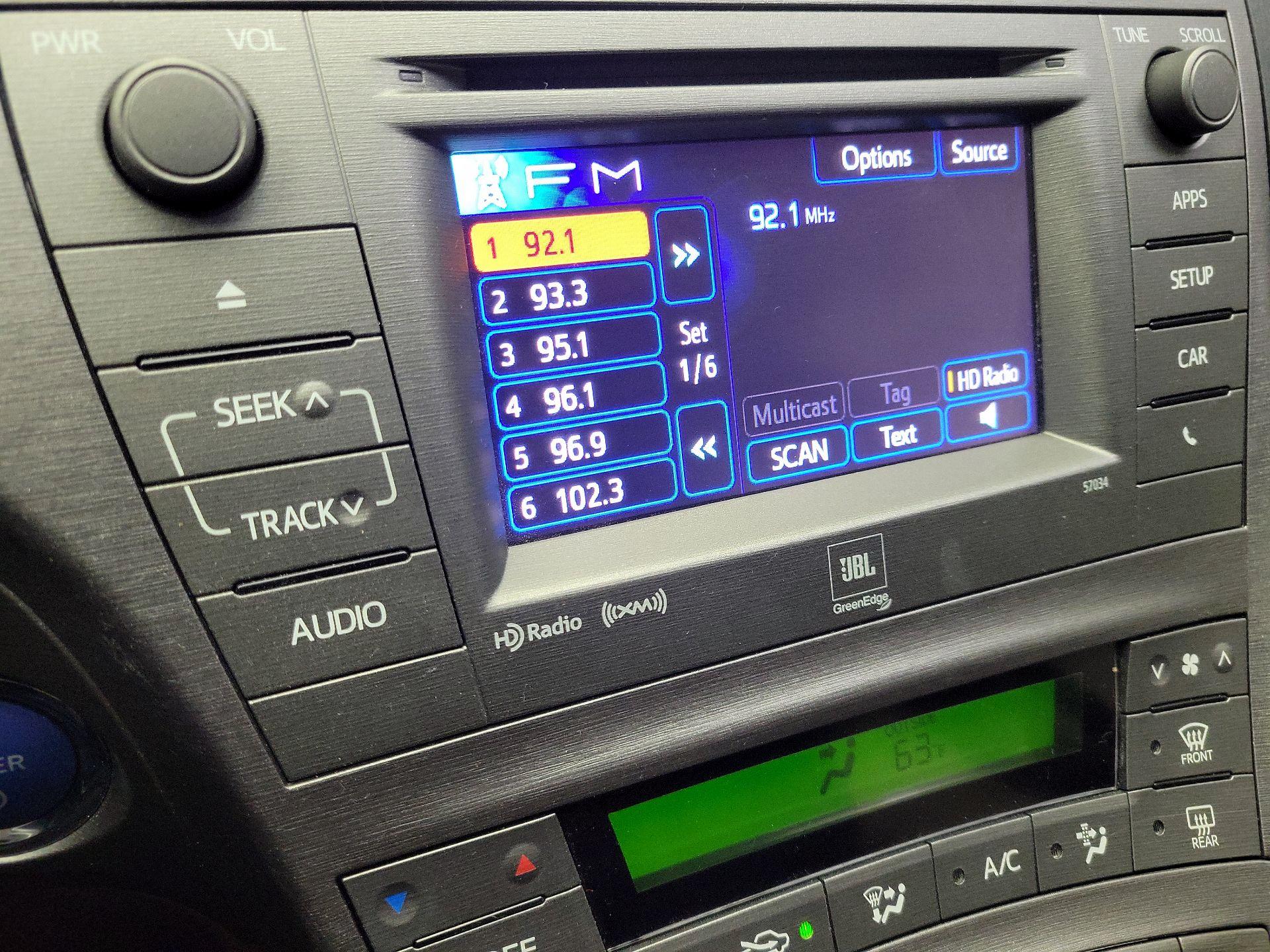 Thumbnail: 2014 Toyota Prius - 15