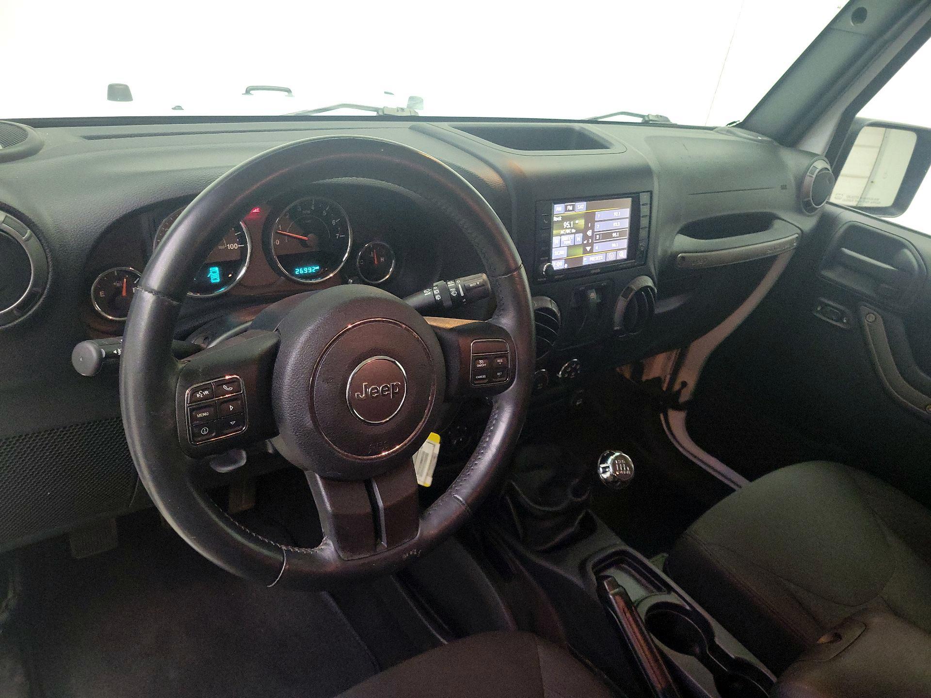 Thumbnail: 2016 Jeep Wrangler - 9