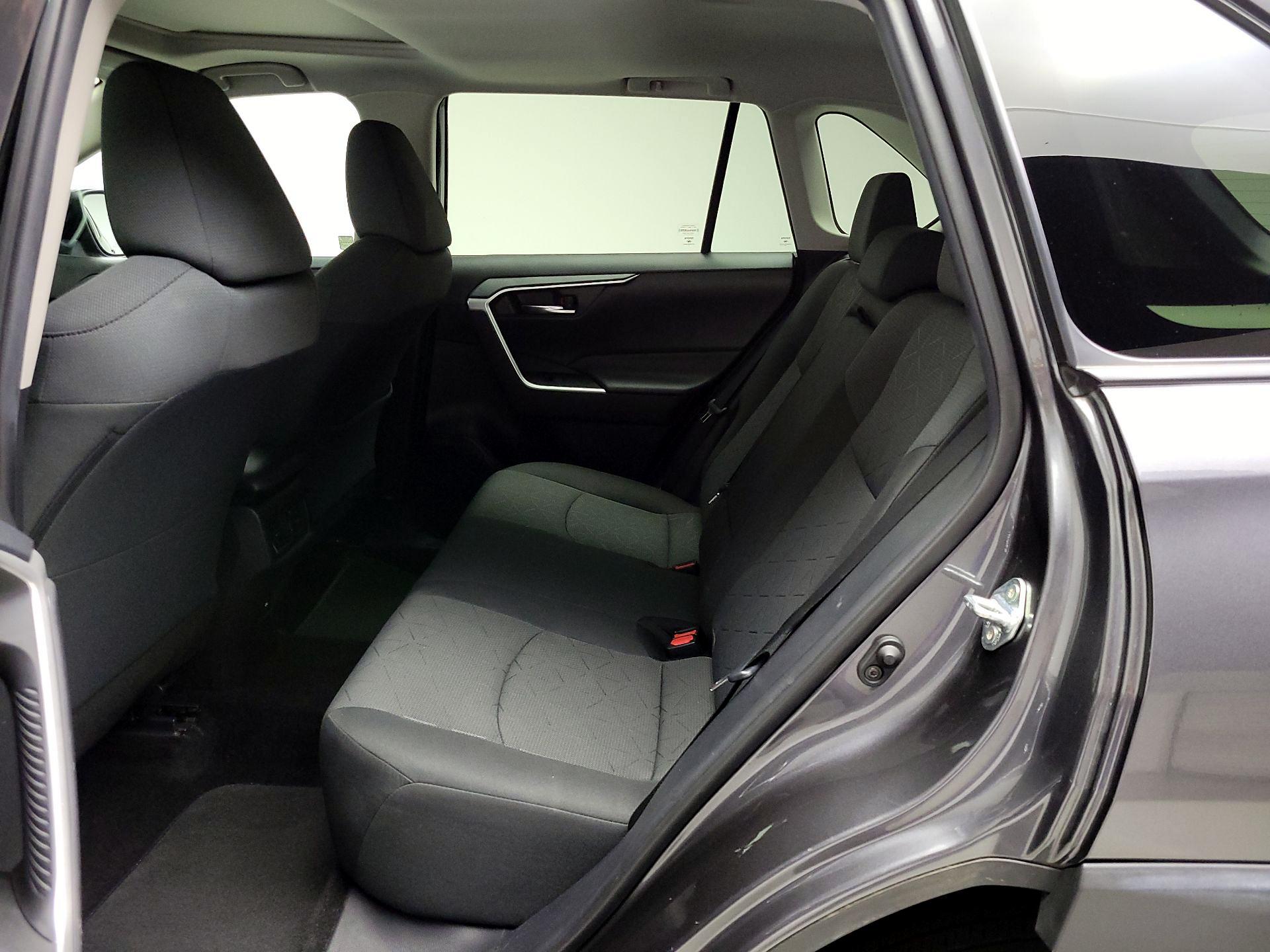 Thumbnail: 2021 Toyota RAV4 - 20