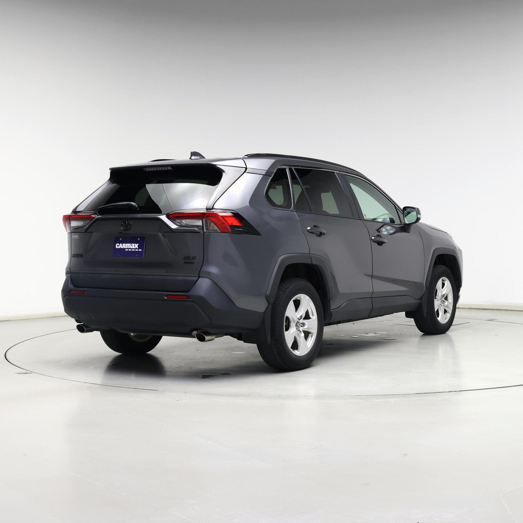 Thumbnail: 2021 Toyota RAV4 - 8