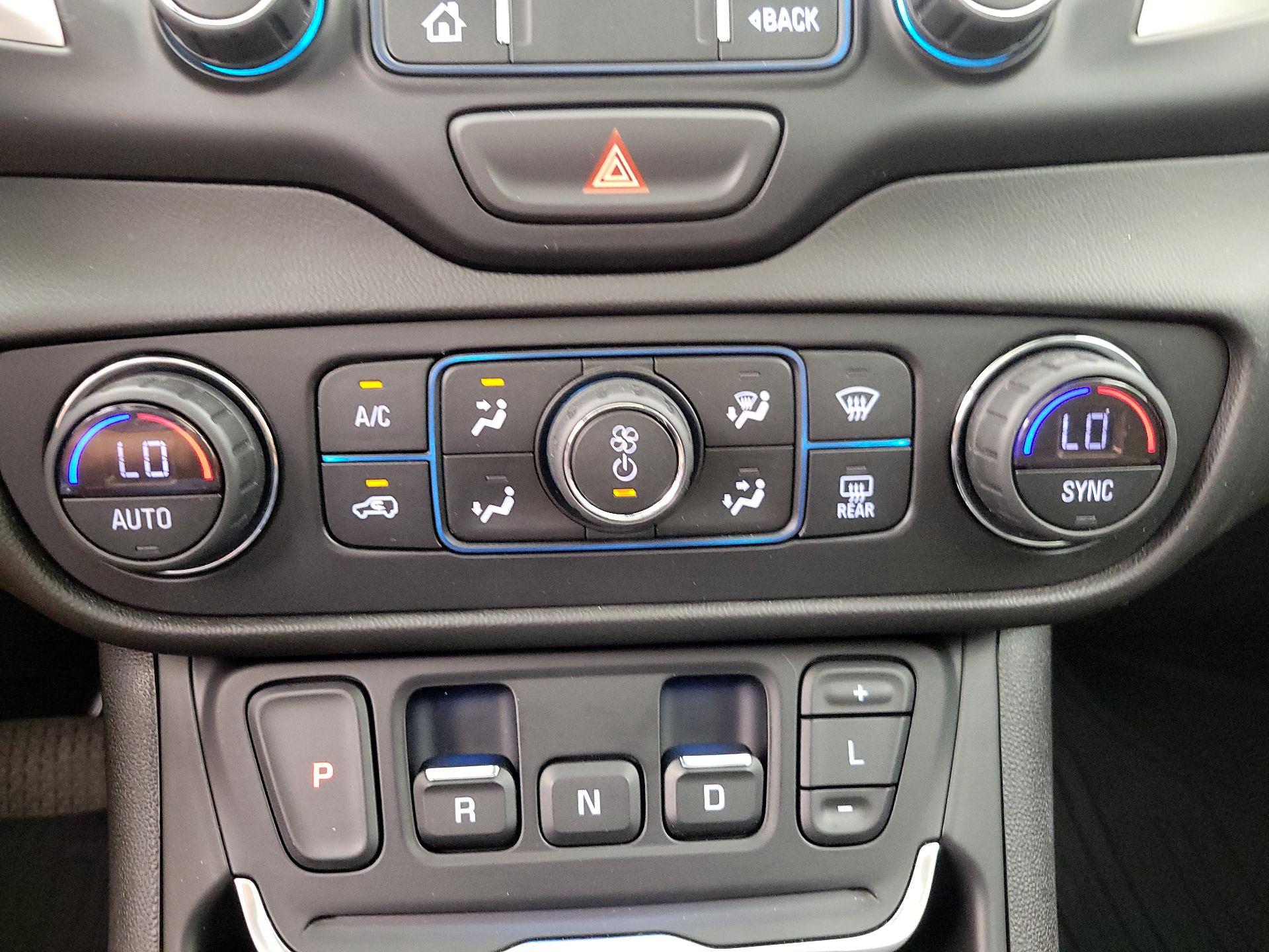 Thumbnail: 2019 GMC Terrain - 17
