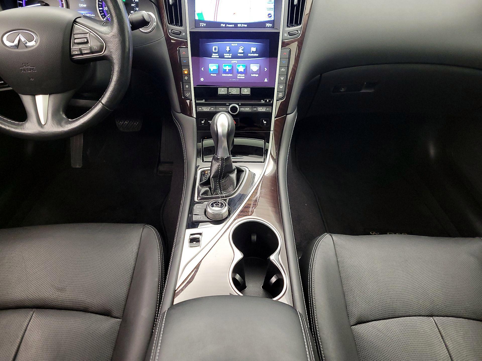 Thumbnail: 2016 INFINITI Q50 - 18