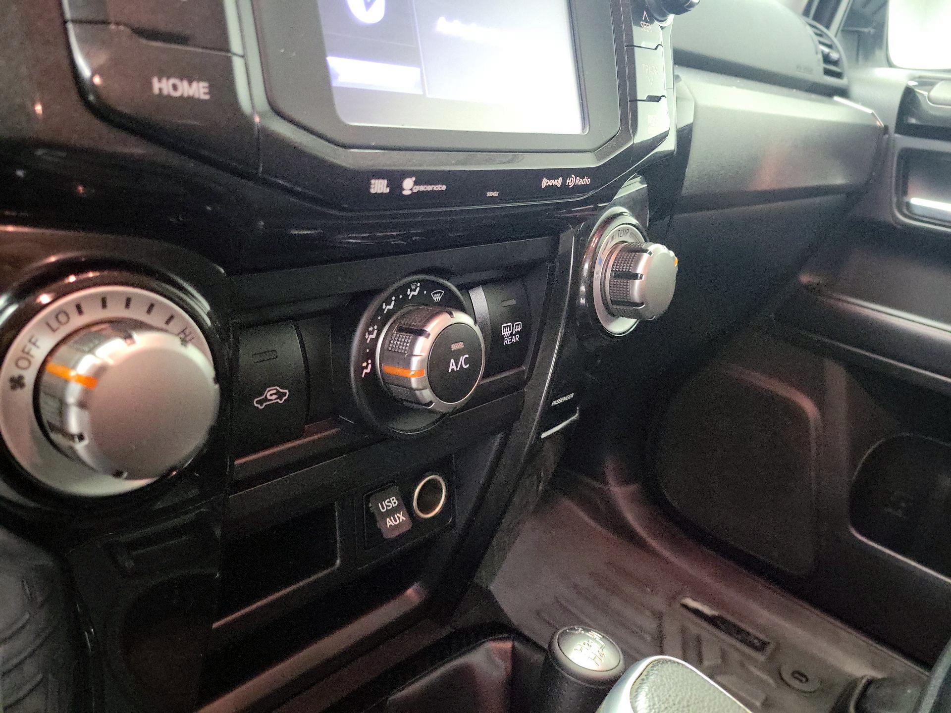 Thumbnail: 2019 Toyota 4Runner - 17