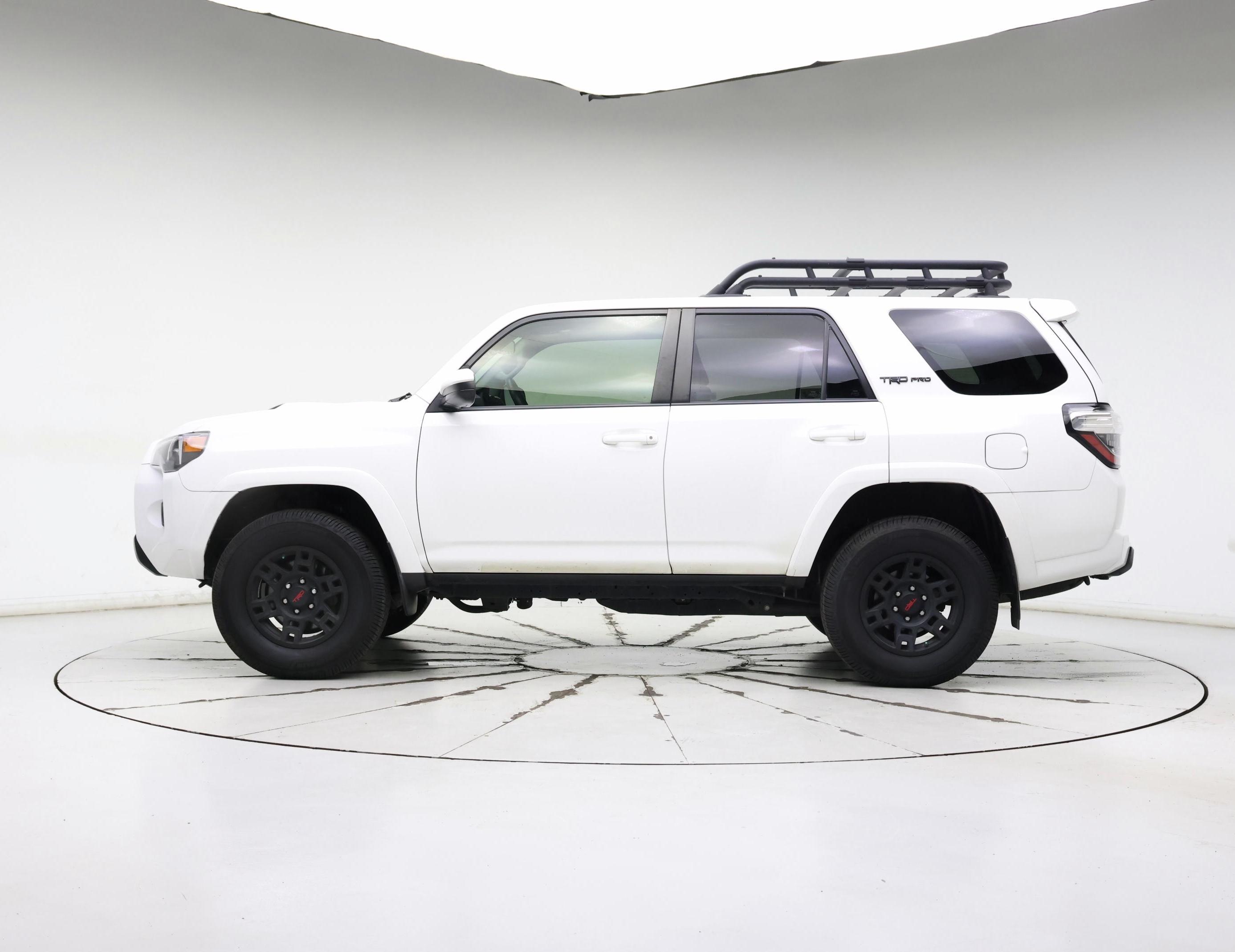 Thumbnail: 2019 Toyota 4Runner - 3