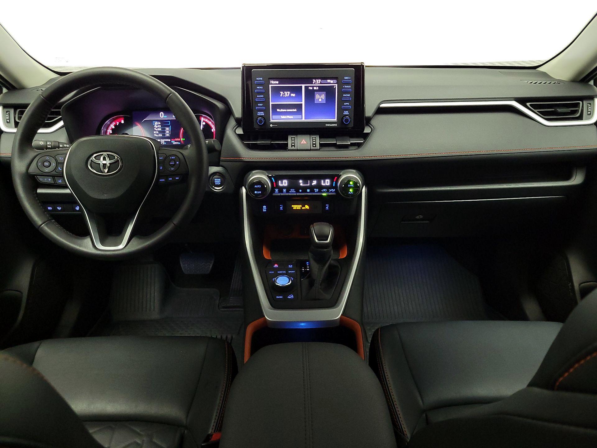Thumbnail: 2022 Toyota RAV4 - 9