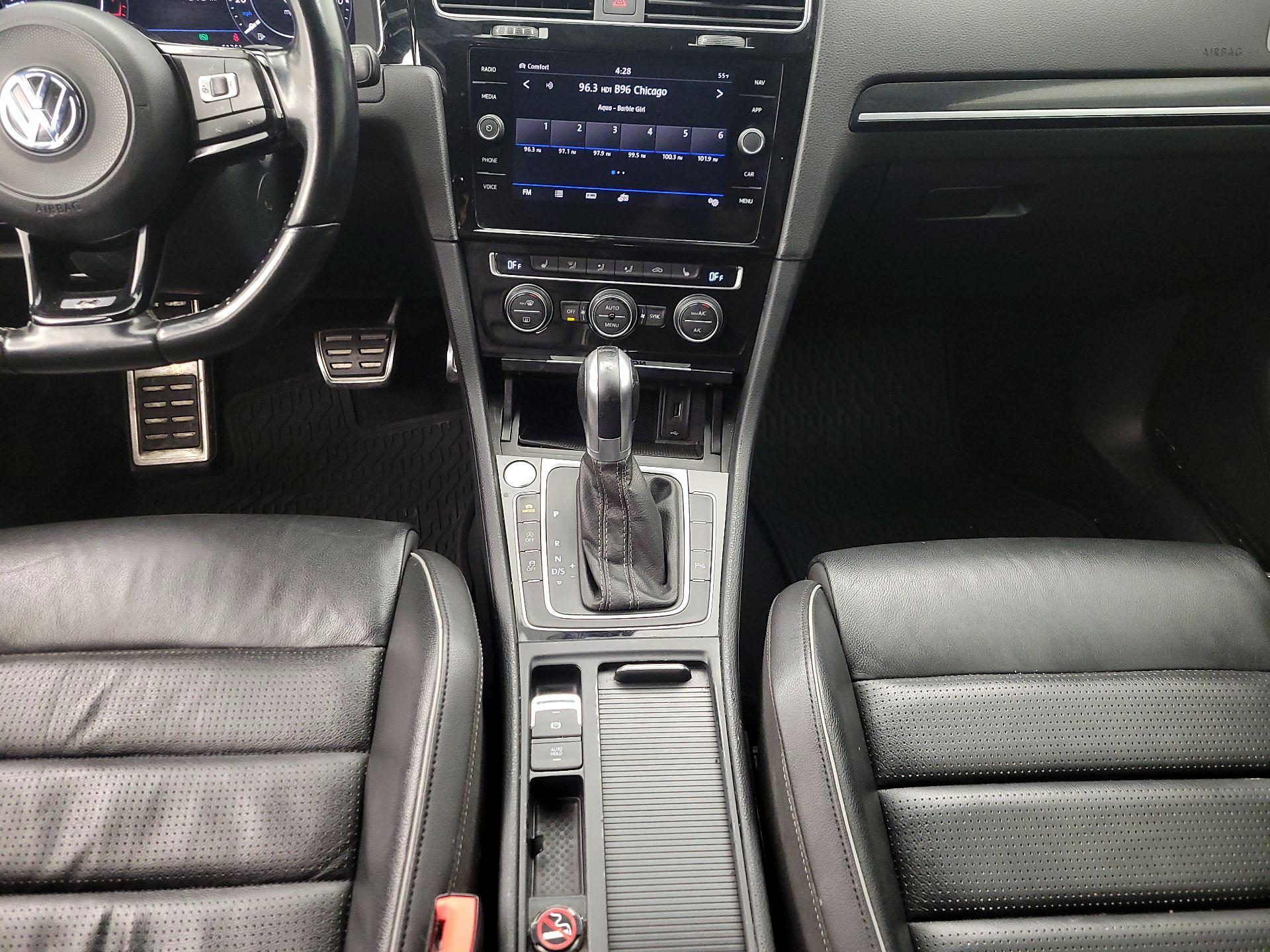 Thumbnail: 2019 Volkswagen Golf - 18