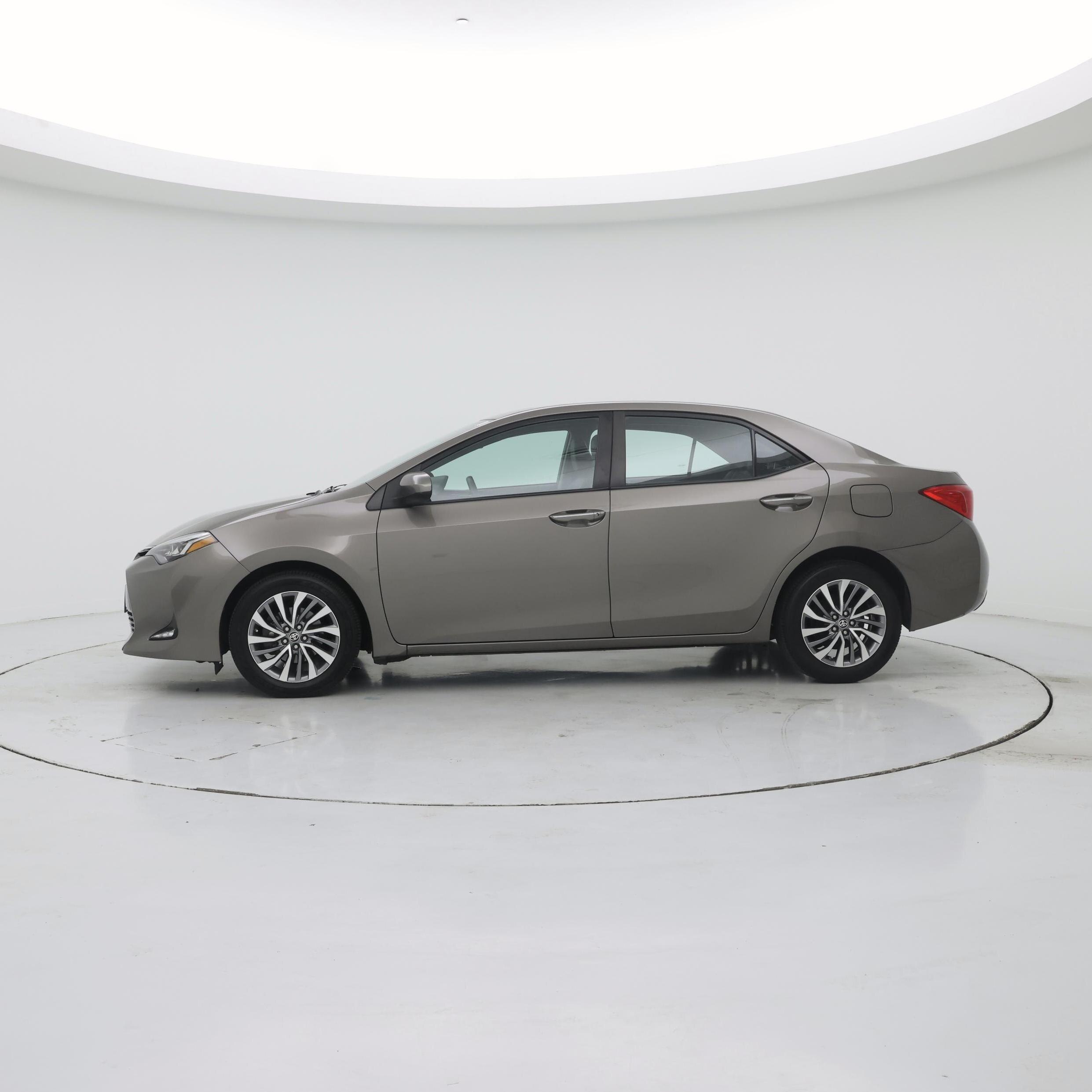 Thumbnail: 2019 Toyota Corolla - 3