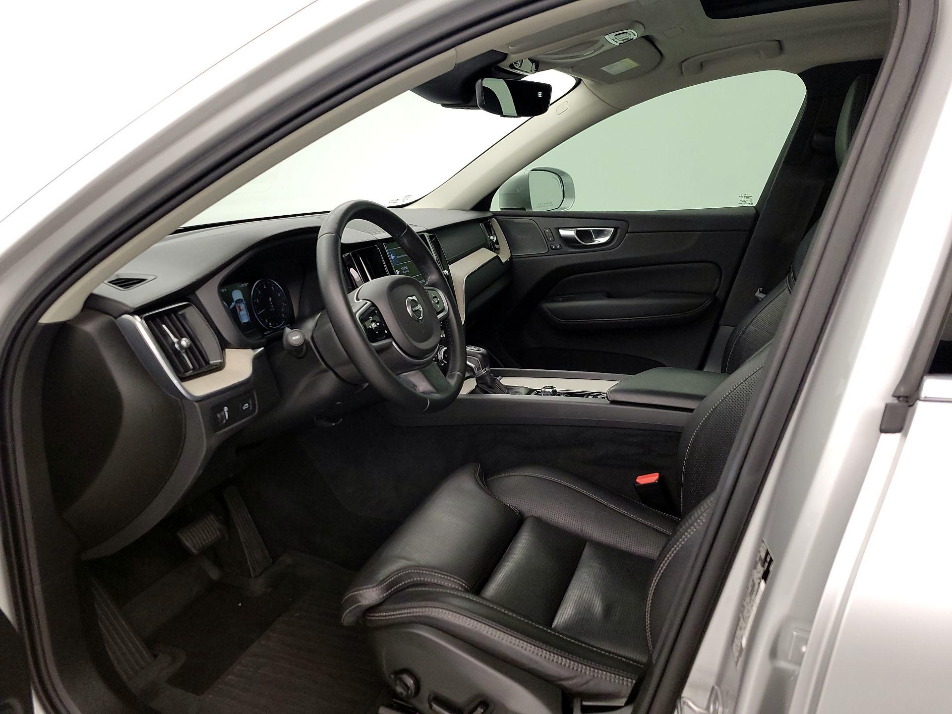 Thumbnail: 2021 Volvo XC60 - 11