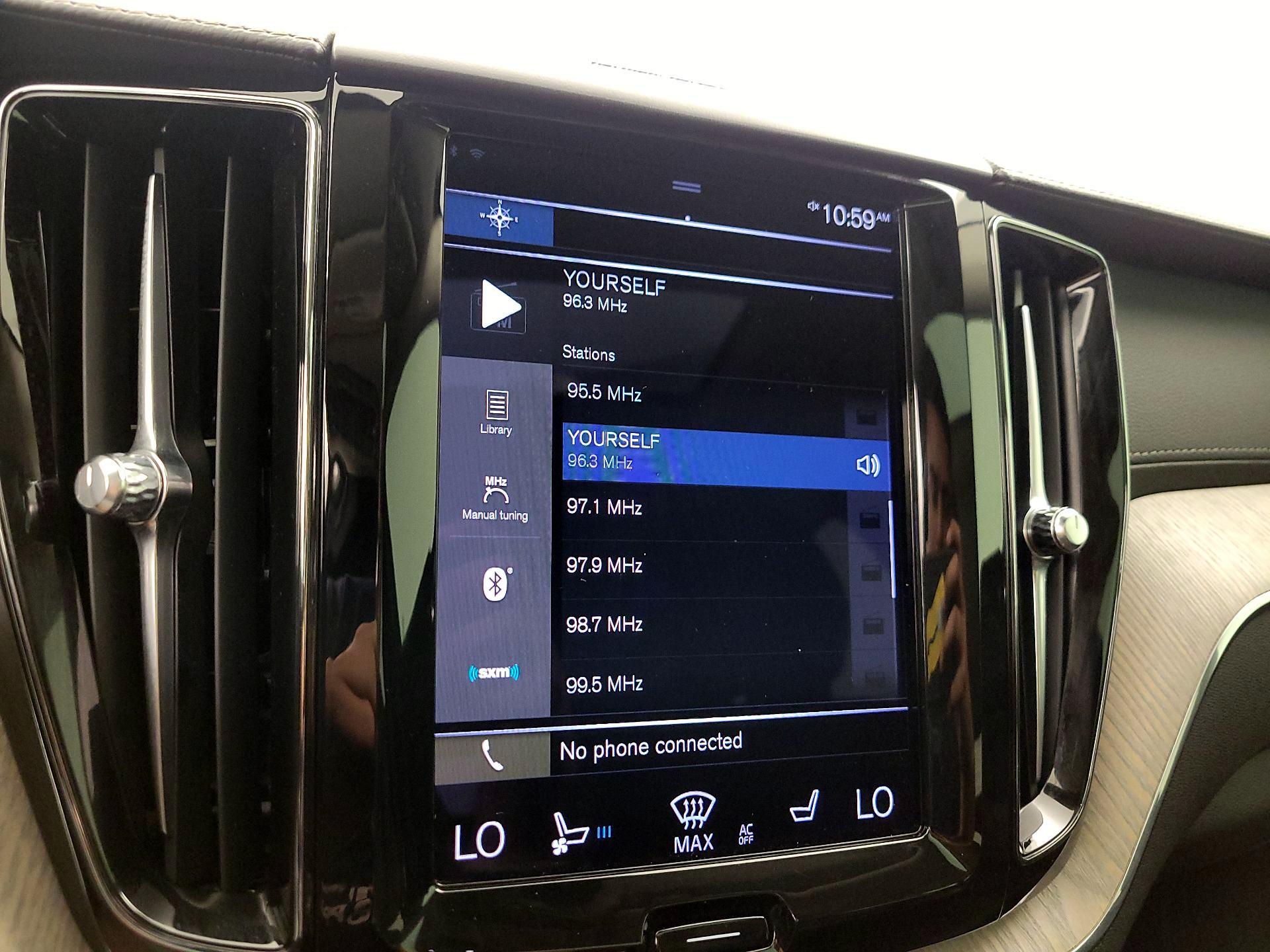 Thumbnail: 2021 Volvo XC60 - 16