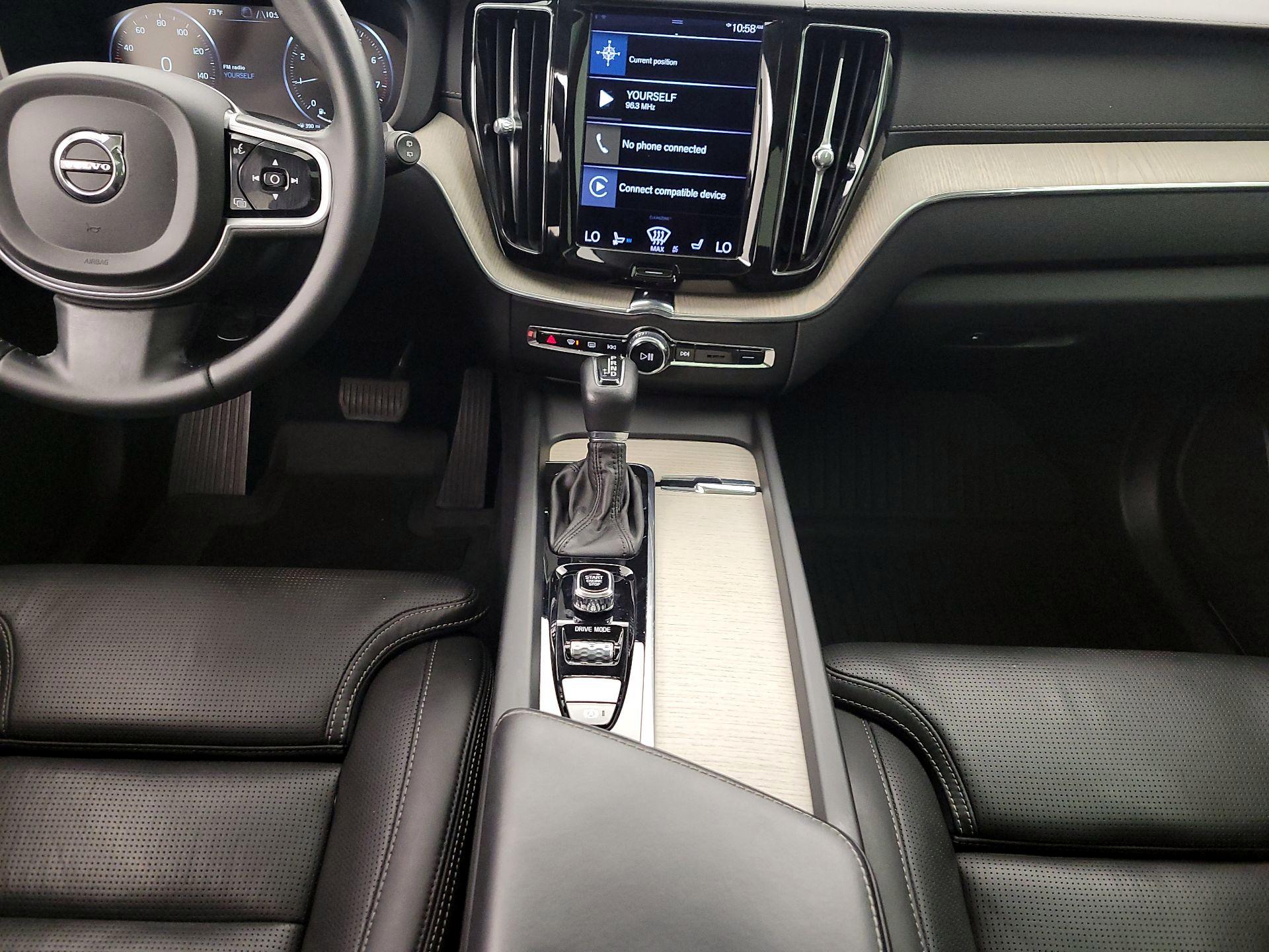 Thumbnail: 2021 Volvo XC60 - 18