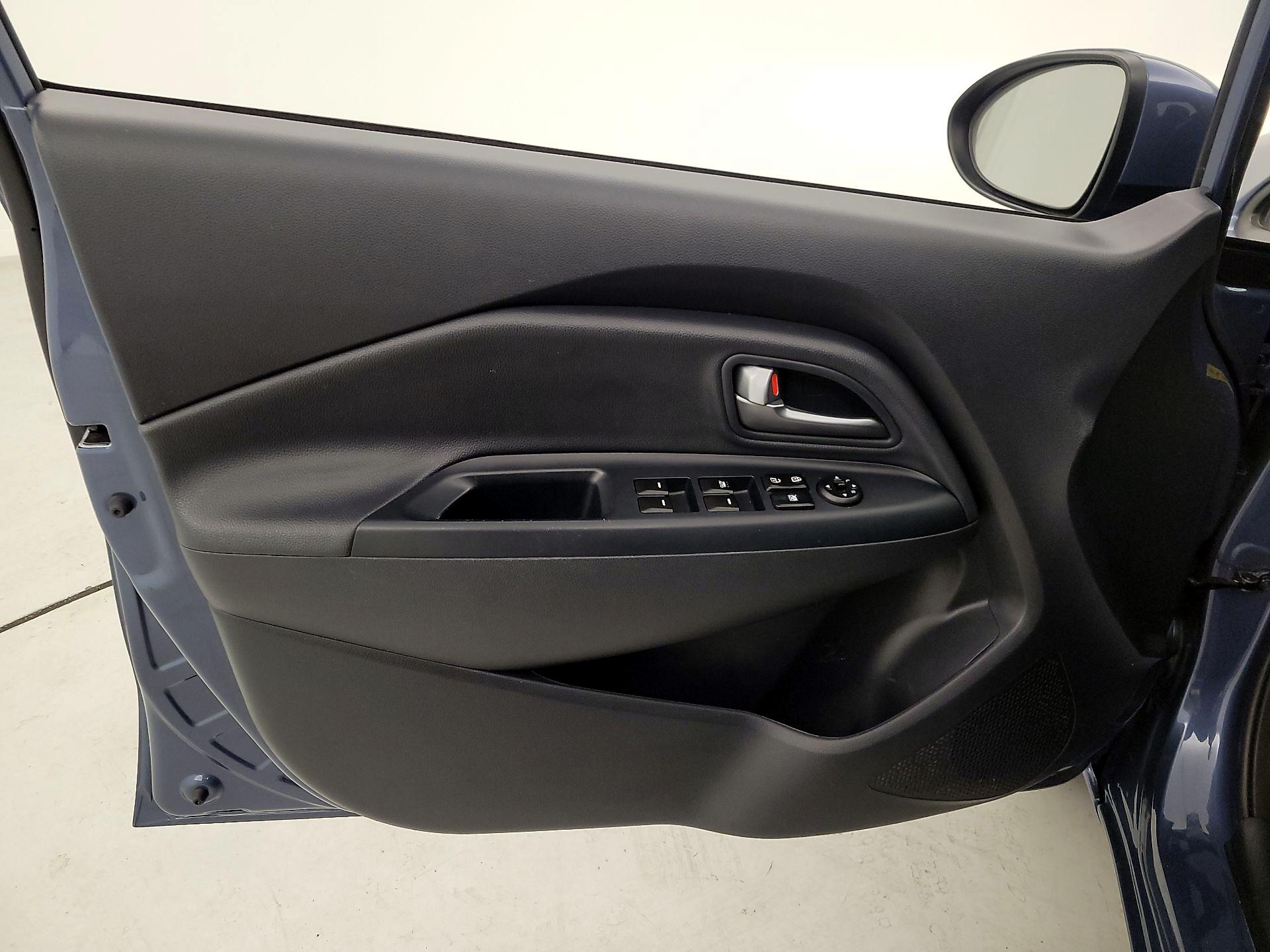 Thumbnail: 2016 Kia Rio - 12
