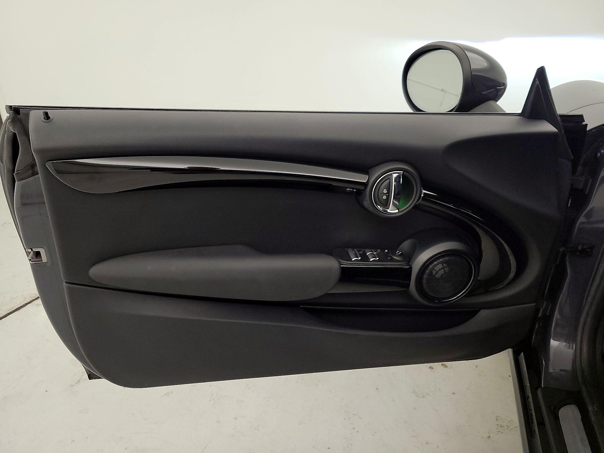 Thumbnail: 2019 MINI Cooper - 12