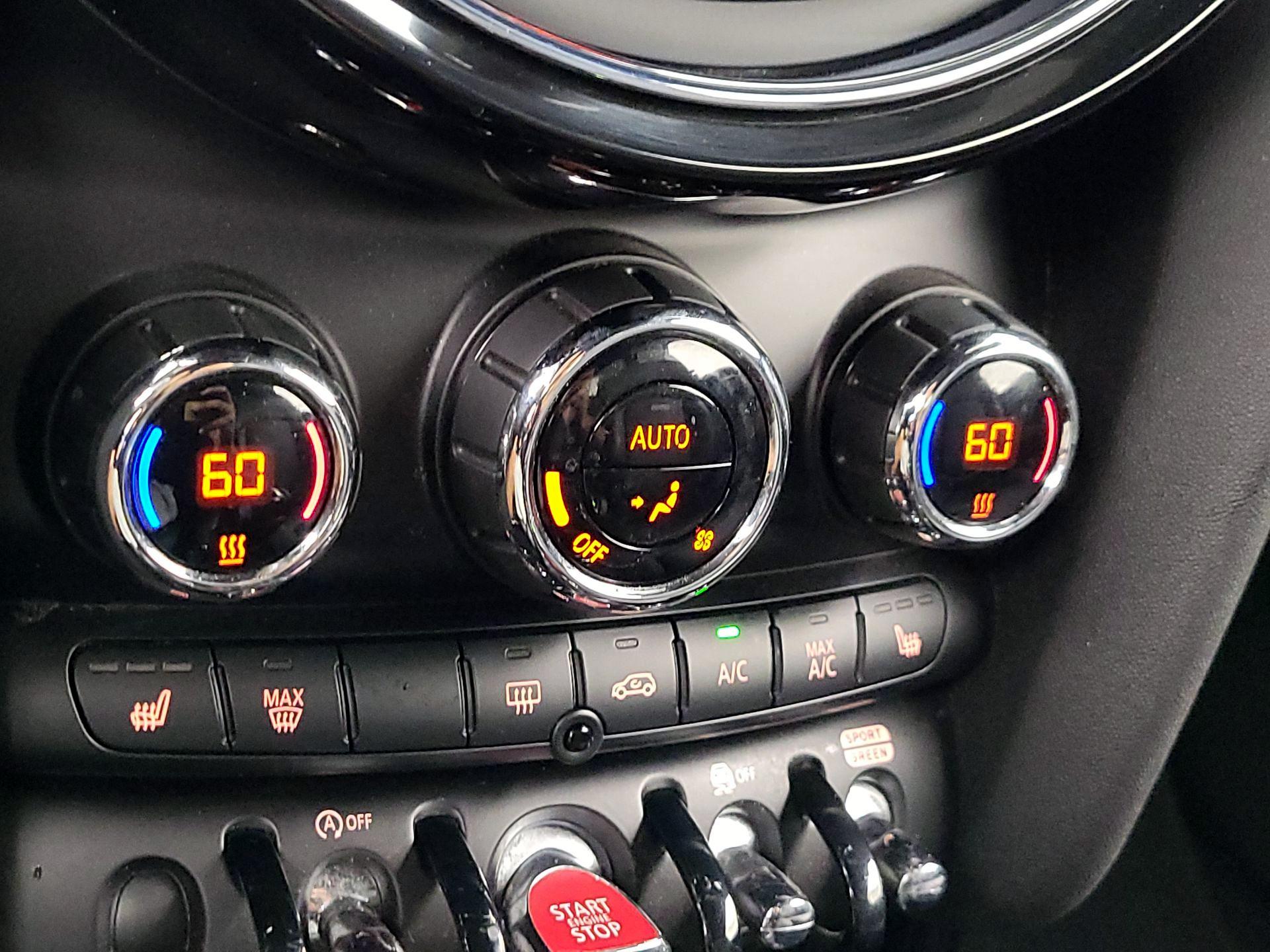 Thumbnail: 2019 MINI Cooper - 17