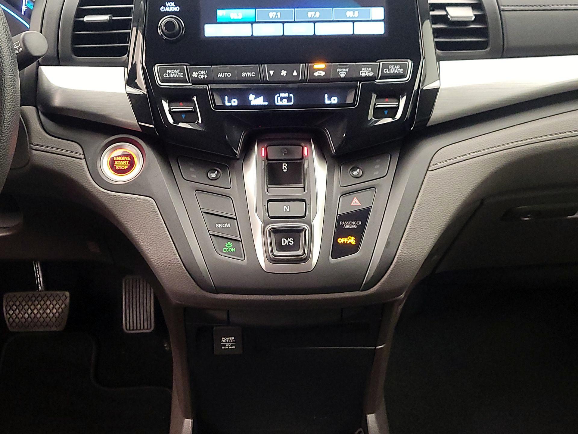 Thumbnail: 2019 Honda Odyssey - 17