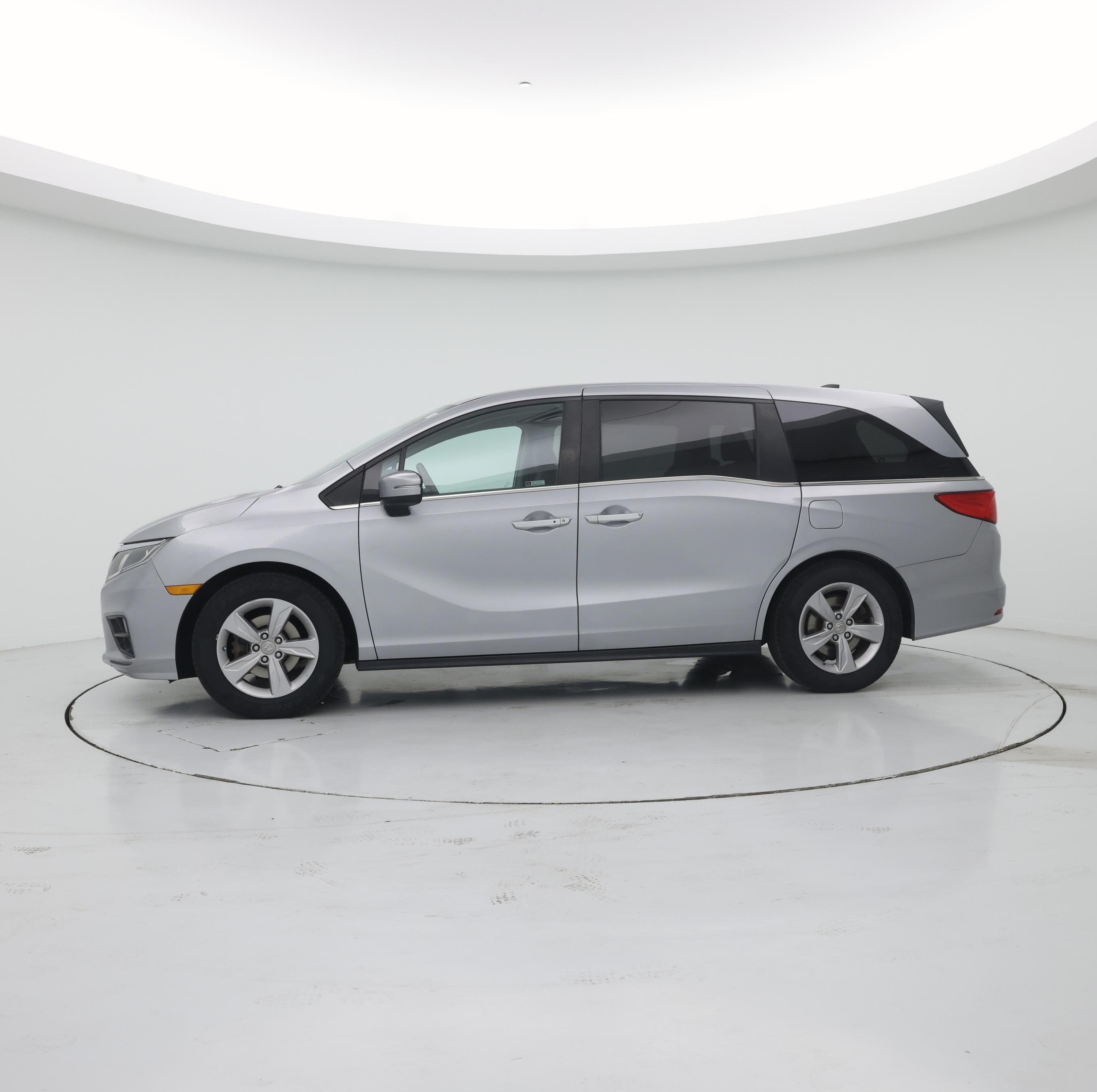 Thumbnail: 2019 Honda Odyssey - 3
