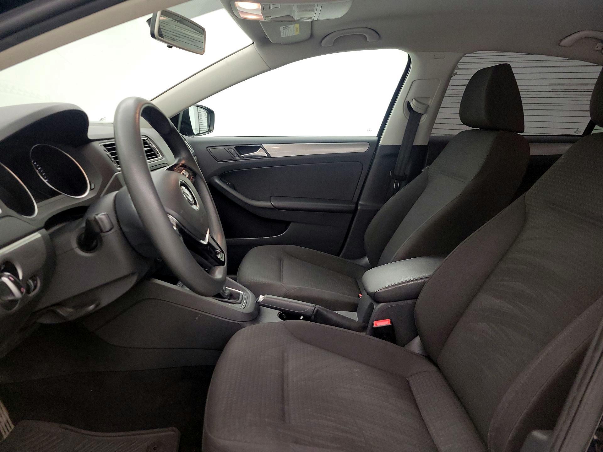 Thumbnail: 2015 Volkswagen Jetta - 11