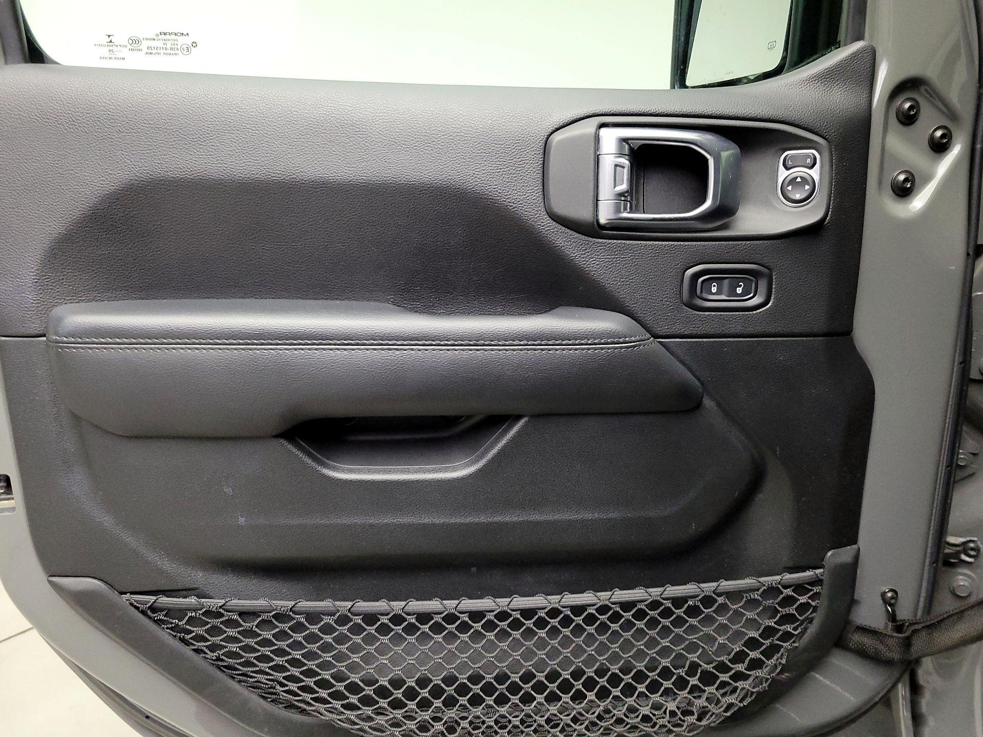 Thumbnail: 2020 Jeep Wrangler - 12