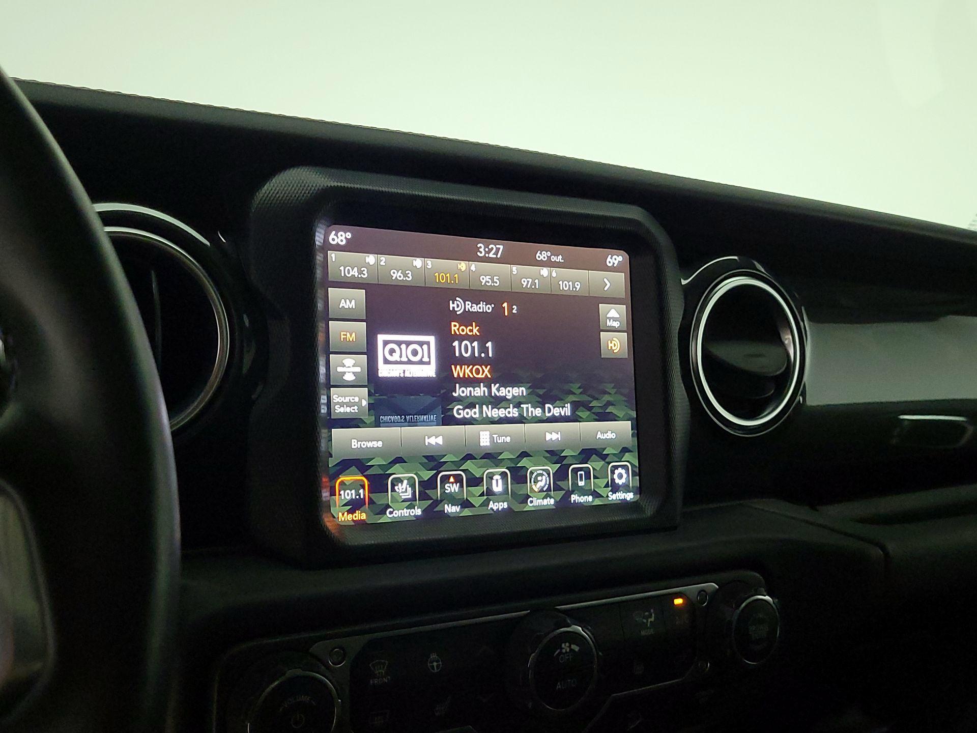 Thumbnail: 2020 Jeep Wrangler - 16