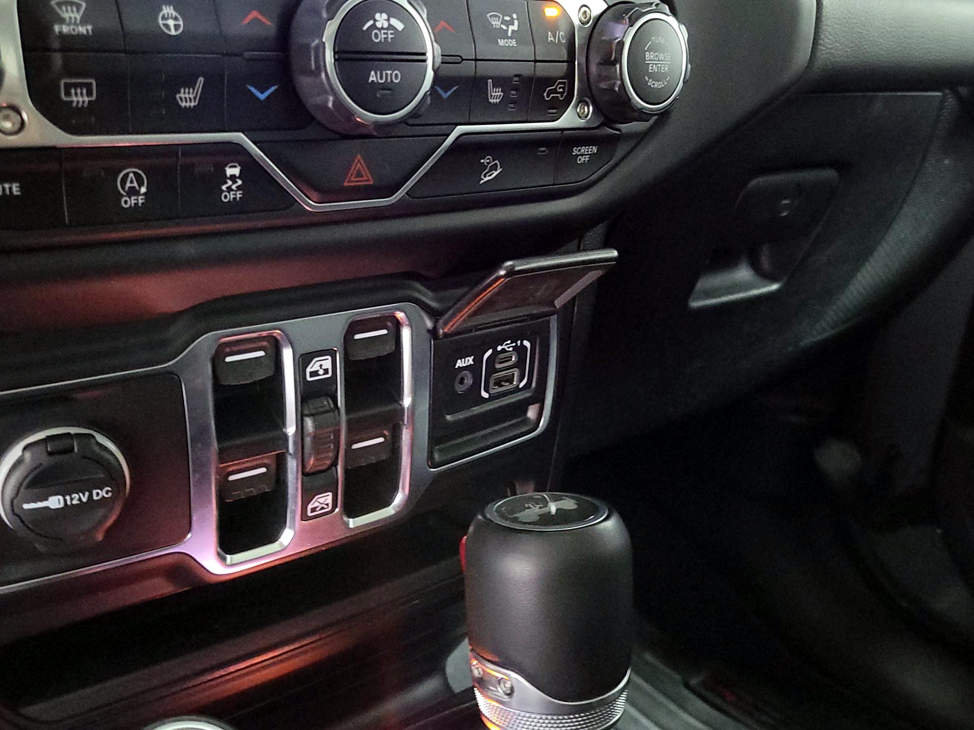 Thumbnail: 2020 Jeep Wrangler - 19