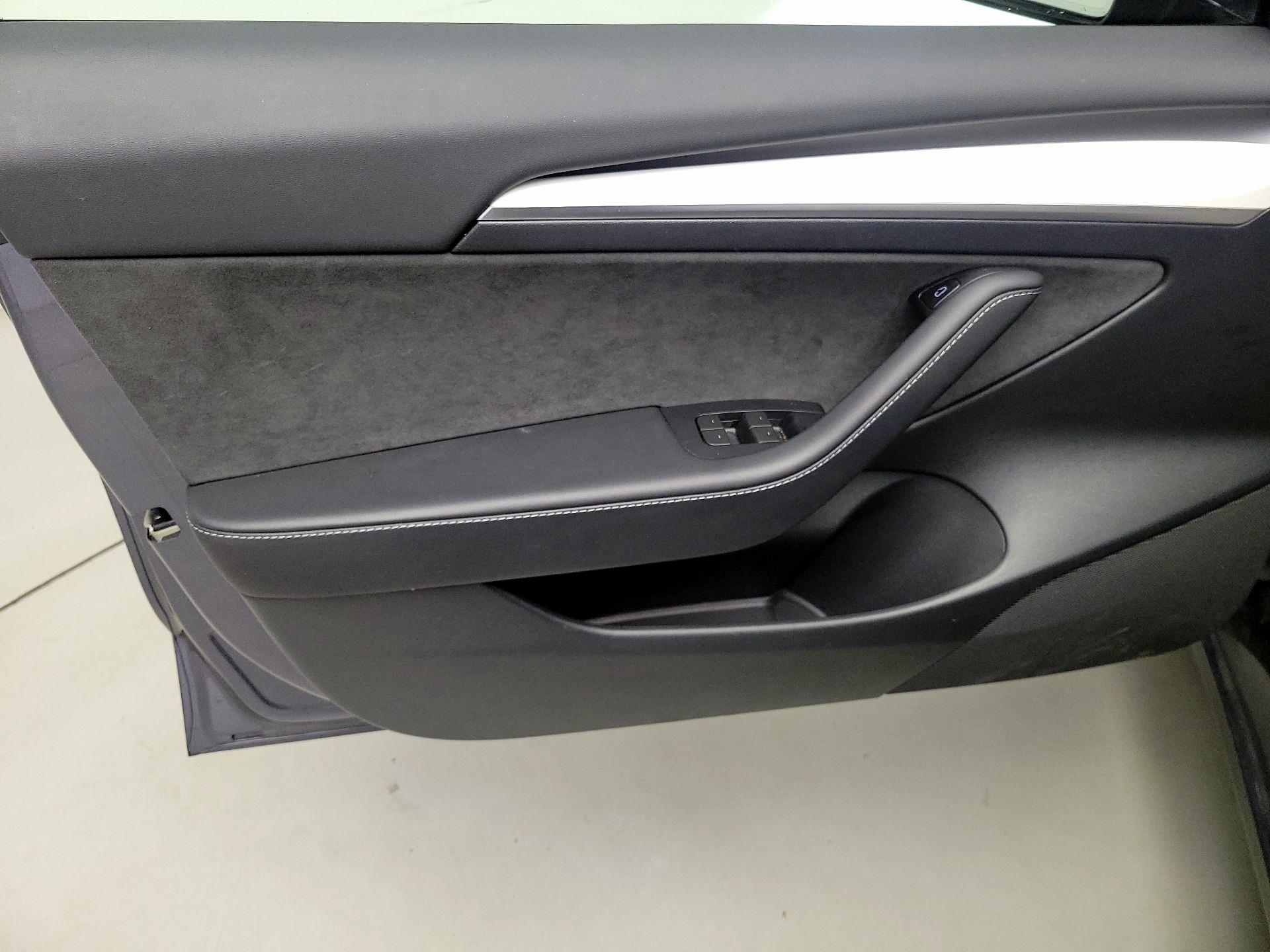 Thumbnail: 2023 Tesla Model 3 - 12