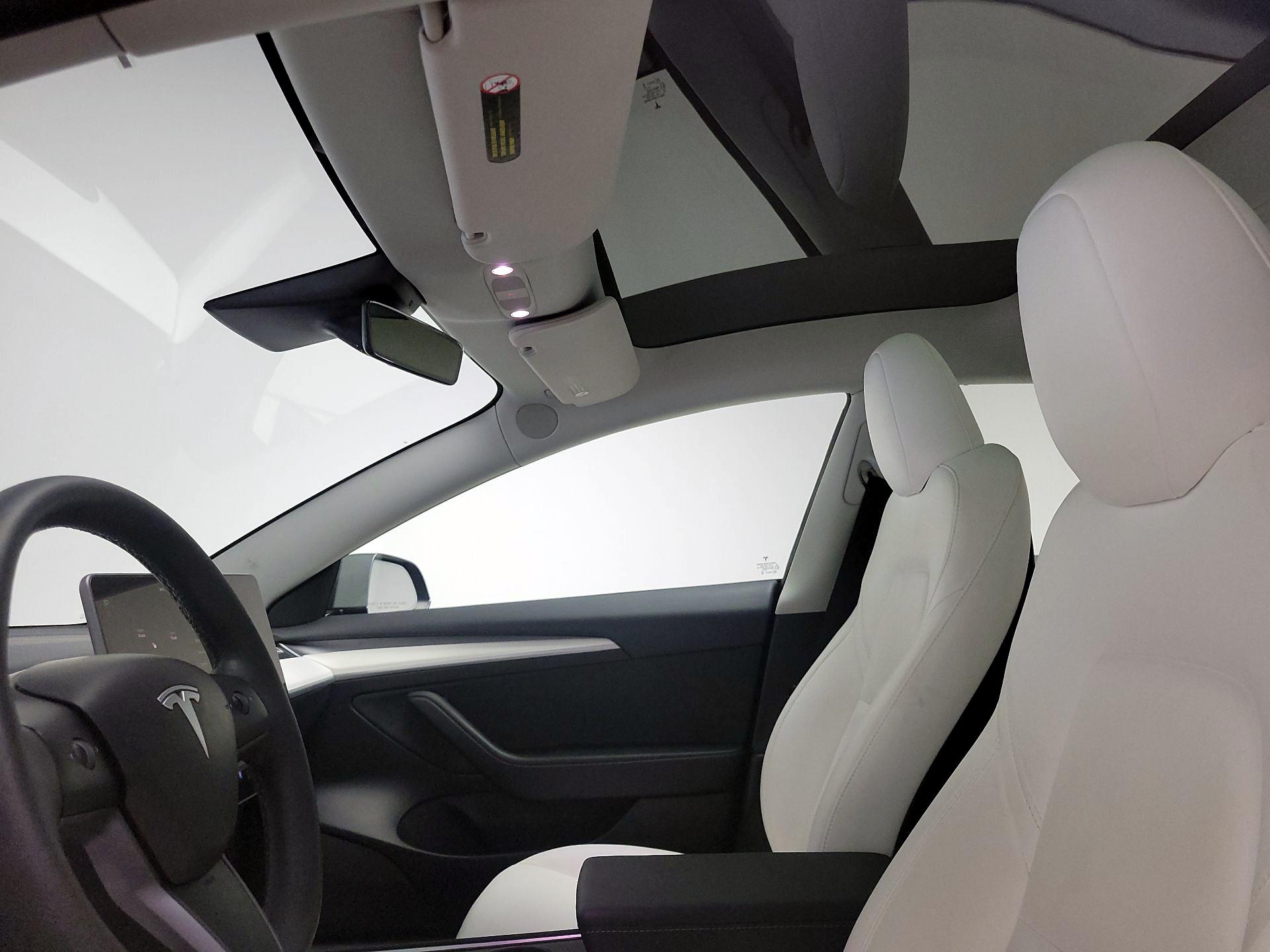 Thumbnail: 2023 Tesla Model 3 - 18