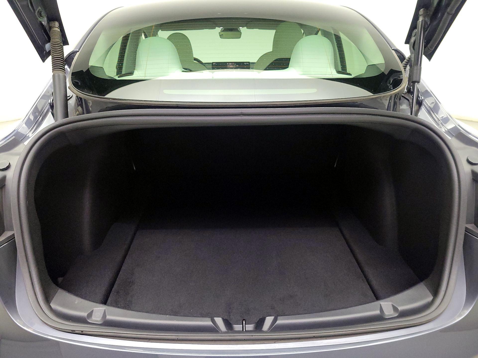 Thumbnail: 2023 Tesla Model 3 - 20