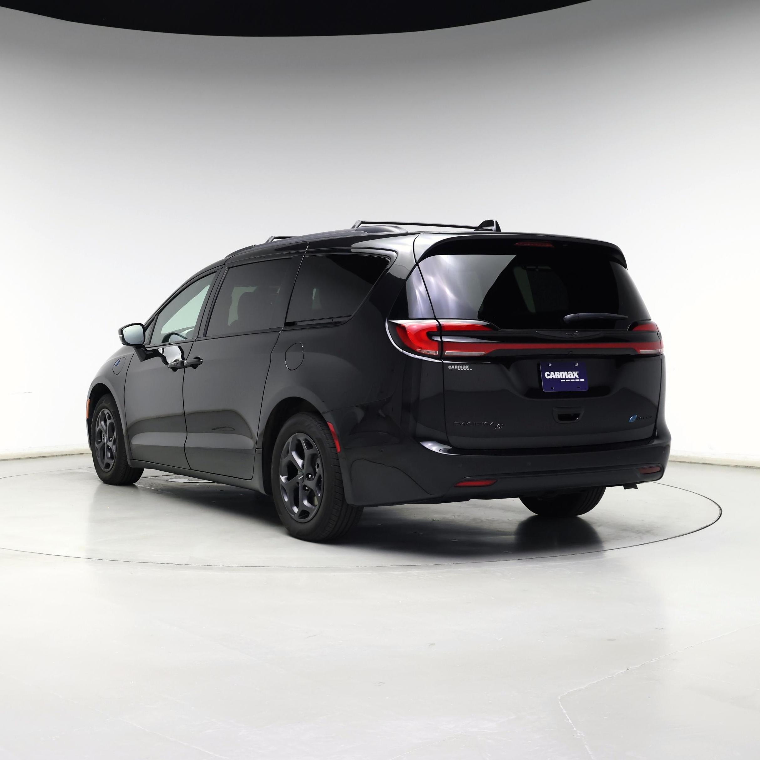 Thumbnail: 2022 Chrysler Pacifica - 2