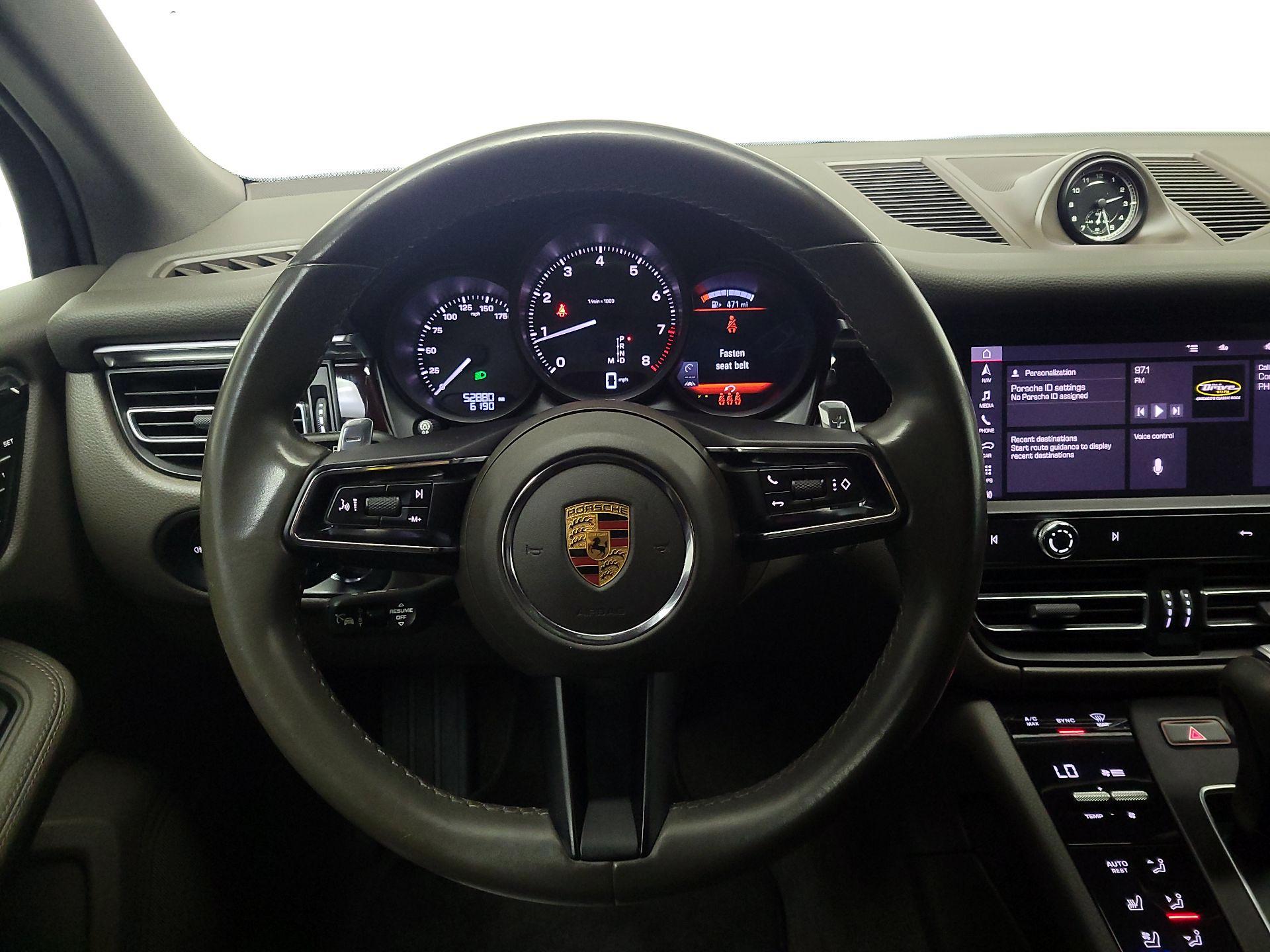 Thumbnail: 2022 Porsche Macan - 10